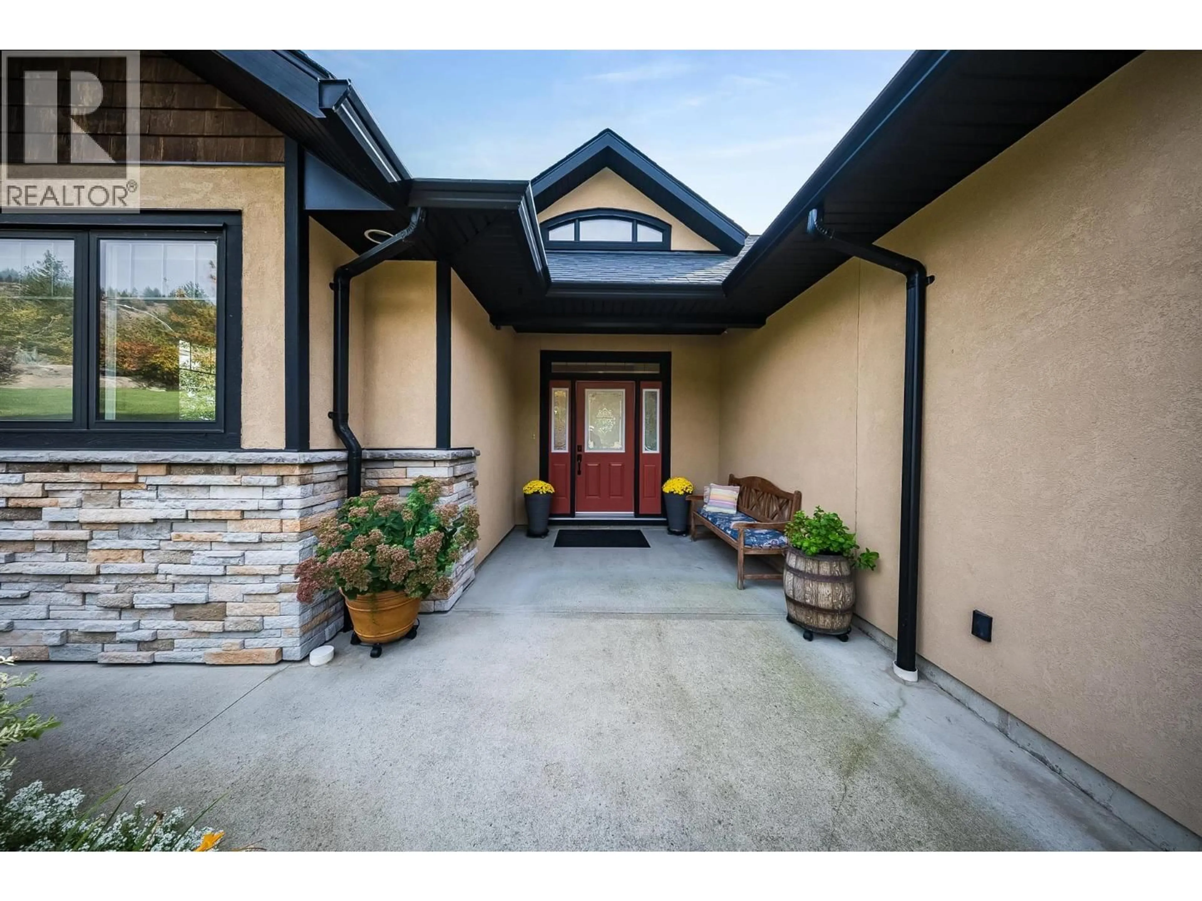 Indoor entryway for 464 WHITMAN WAY, Warfield British Columbia V1R4T9