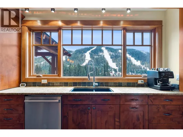2217 SUNBURST DRIVE, Sun Peaks 5