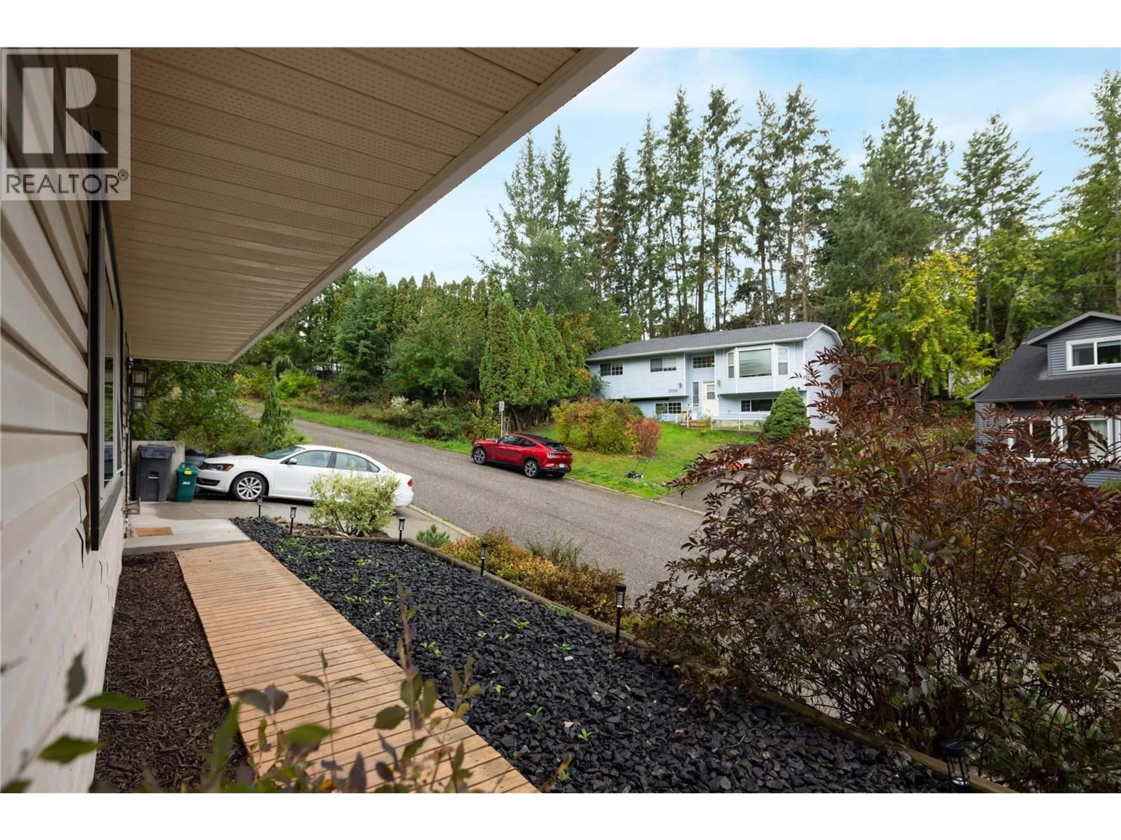 Patio, unknown for 3945 HIGHLAND PARK CRESCENT, Armstrong British Columbia V0E1B4