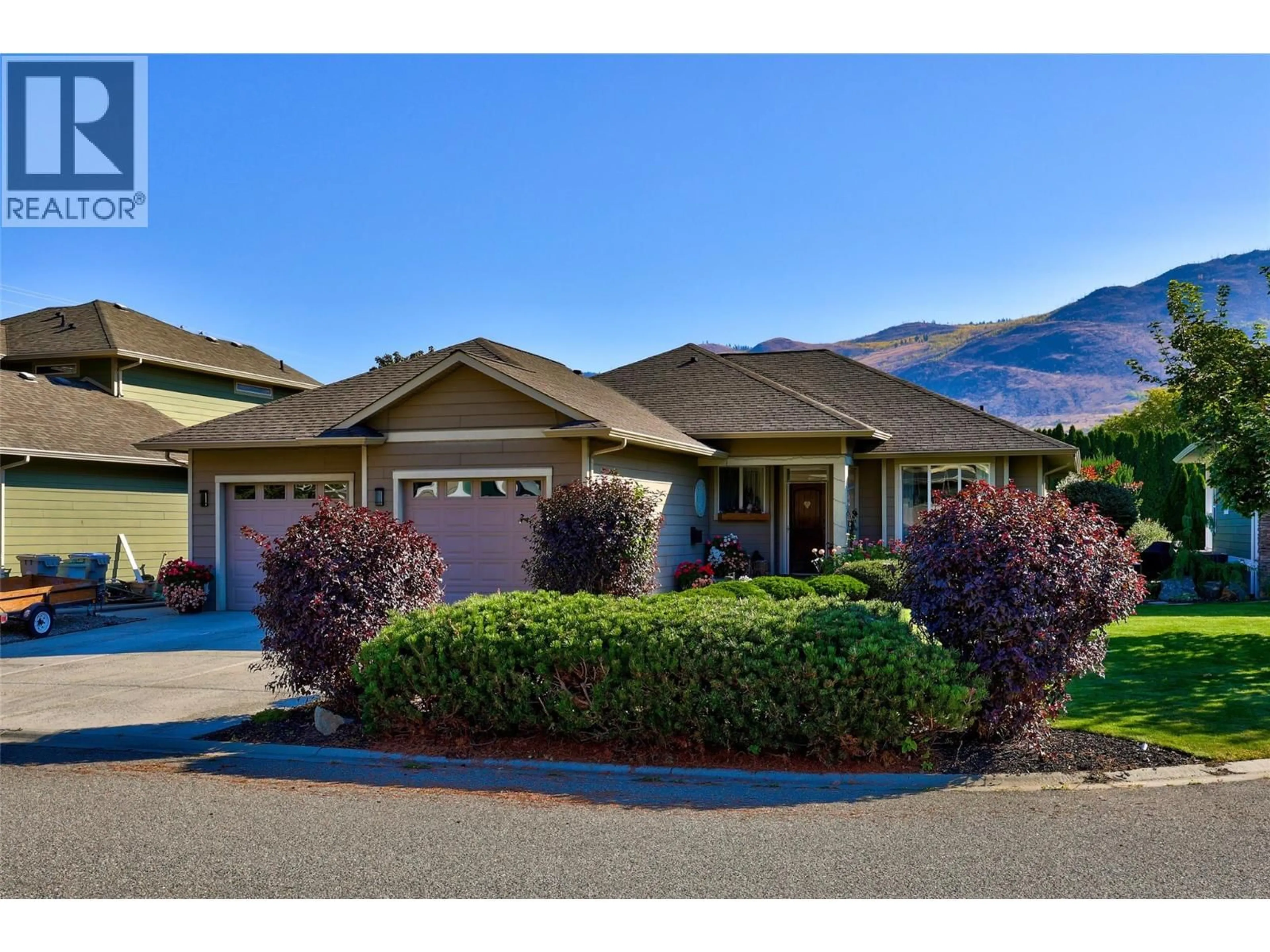 Home with vinyl exterior material, mountain view for 3187 WAWN COURT, Kamloops British Columbia V2B0B4