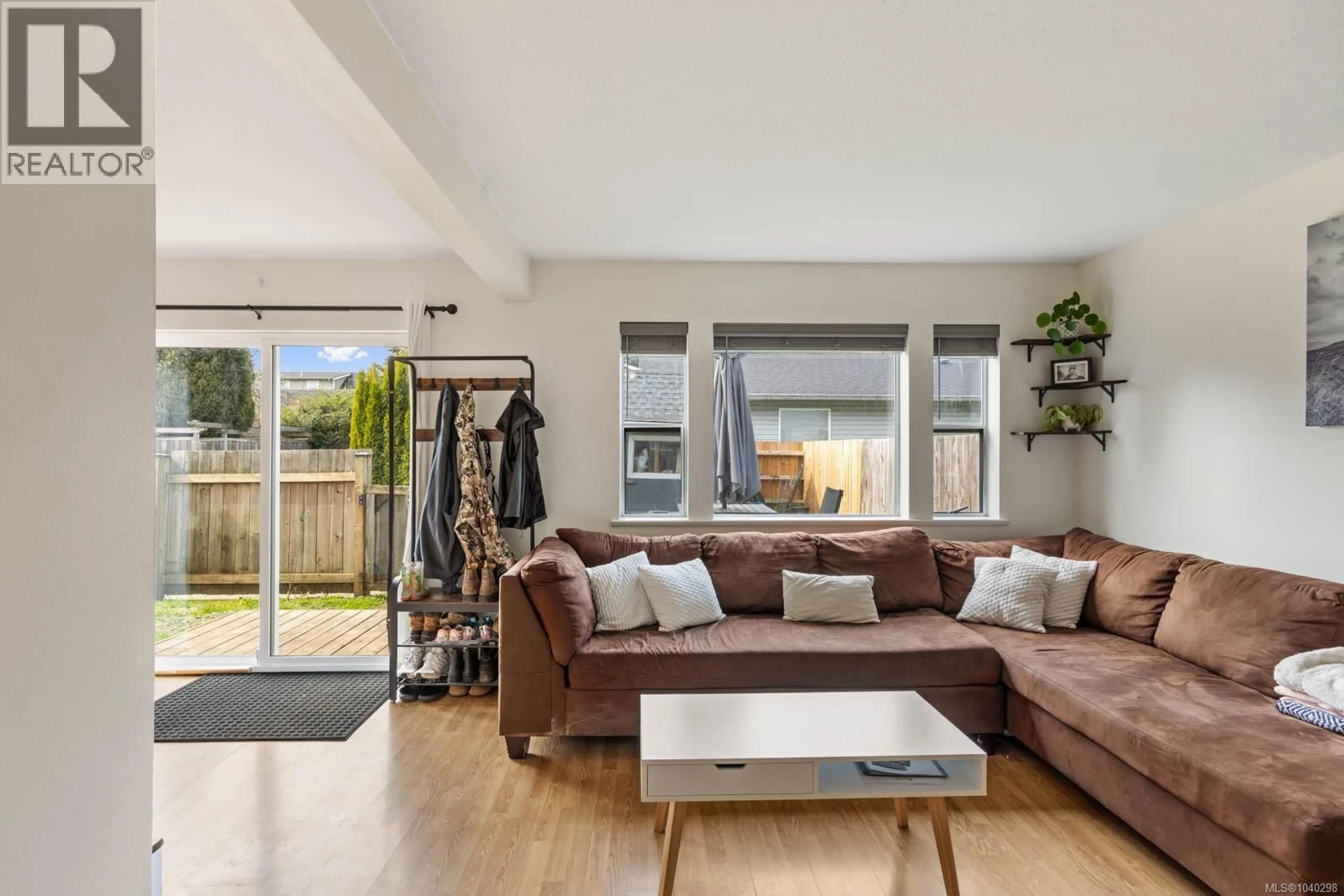 Living room with furniture, unknown for B - 345 MENZIES AVENUE, Courtenay British Columbia V9N3C2