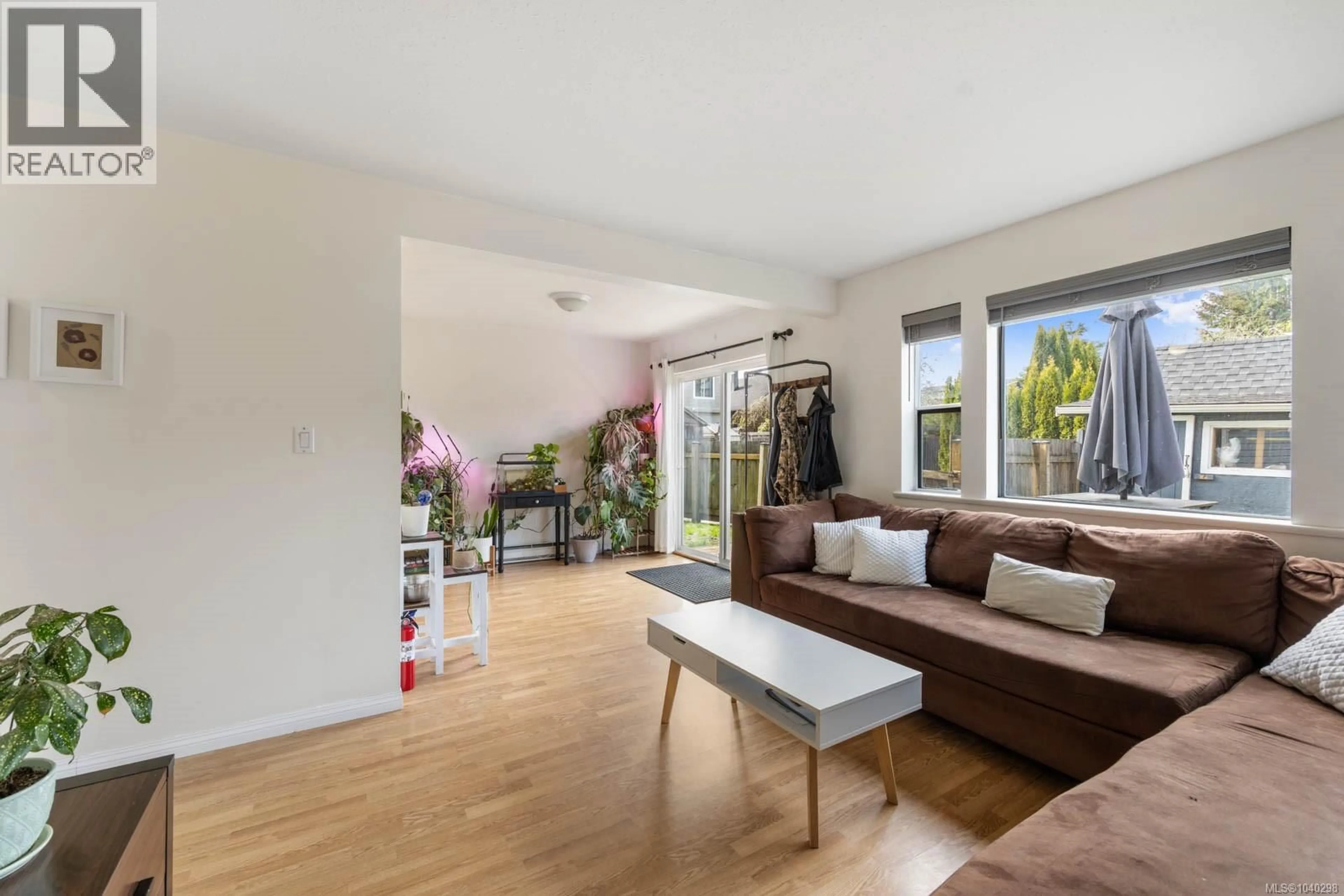 Living room with furniture, unknown for B - 345 MENZIES AVENUE, Courtenay British Columbia V9N3C2