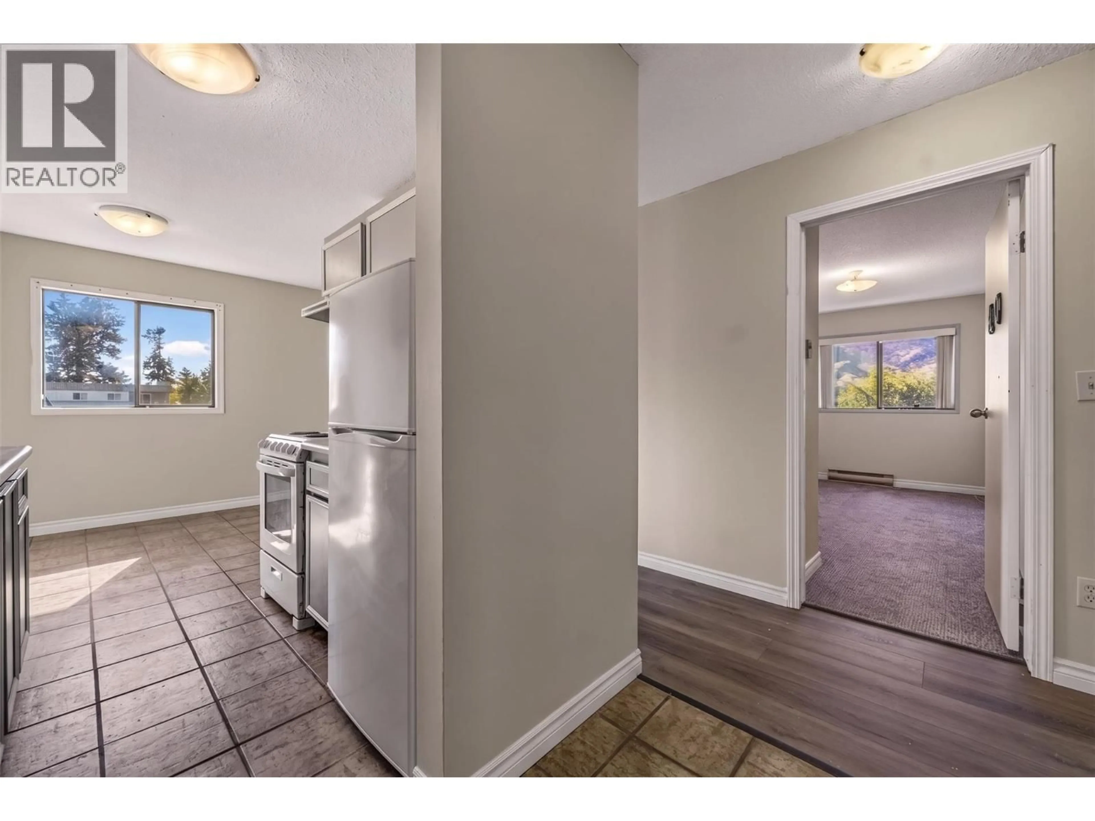 Standard kitchen, unknown for 413 - 150 SKAHA PLACE, Penticton British Columbia V2A7K1