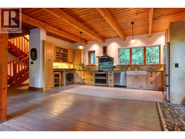 7025 BEGGS ROAD, Nelson 5