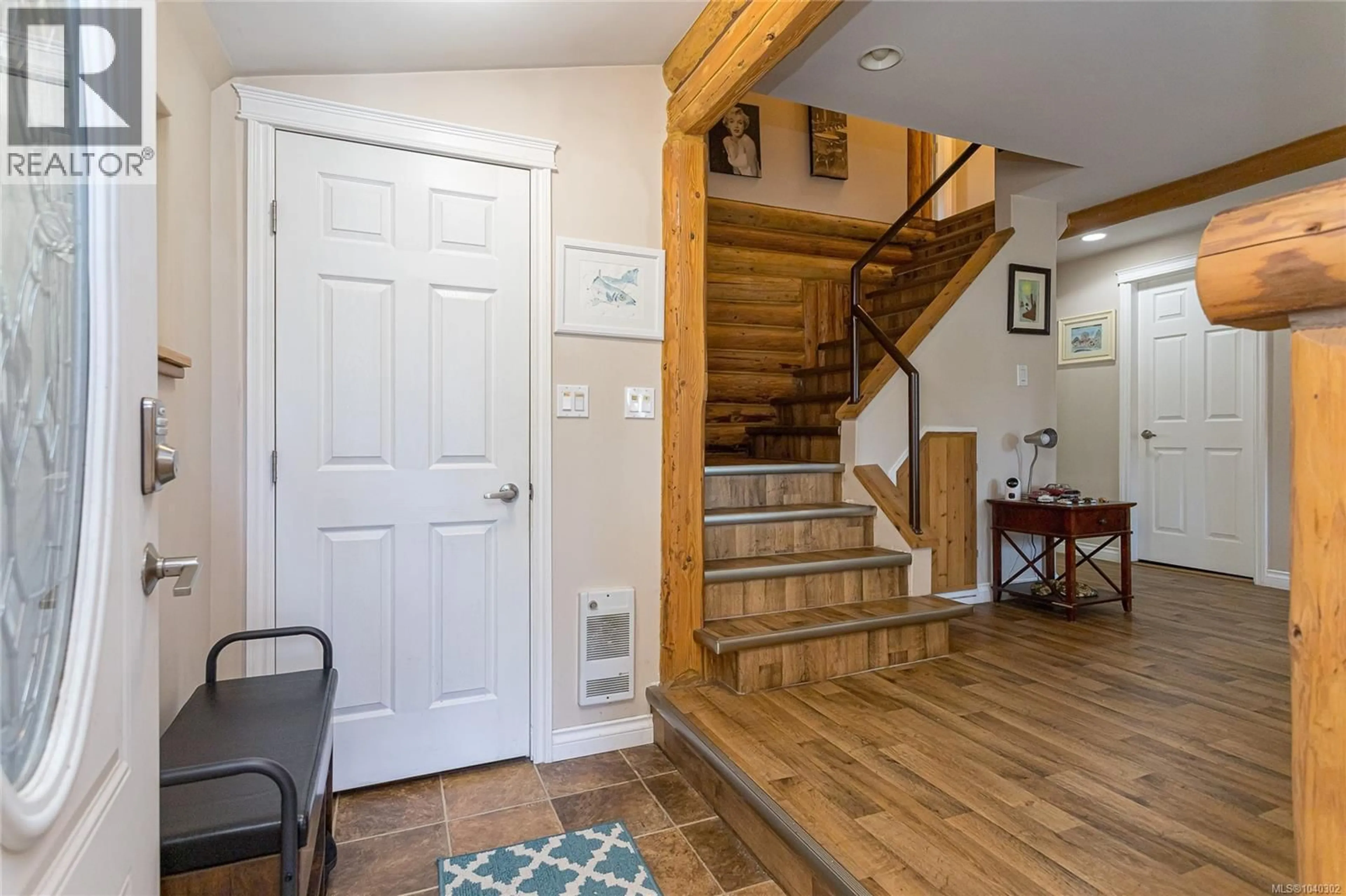 Indoor foyer for 70 ISLEWOOD DRIVE, Bowser British Columbia V0R1G0