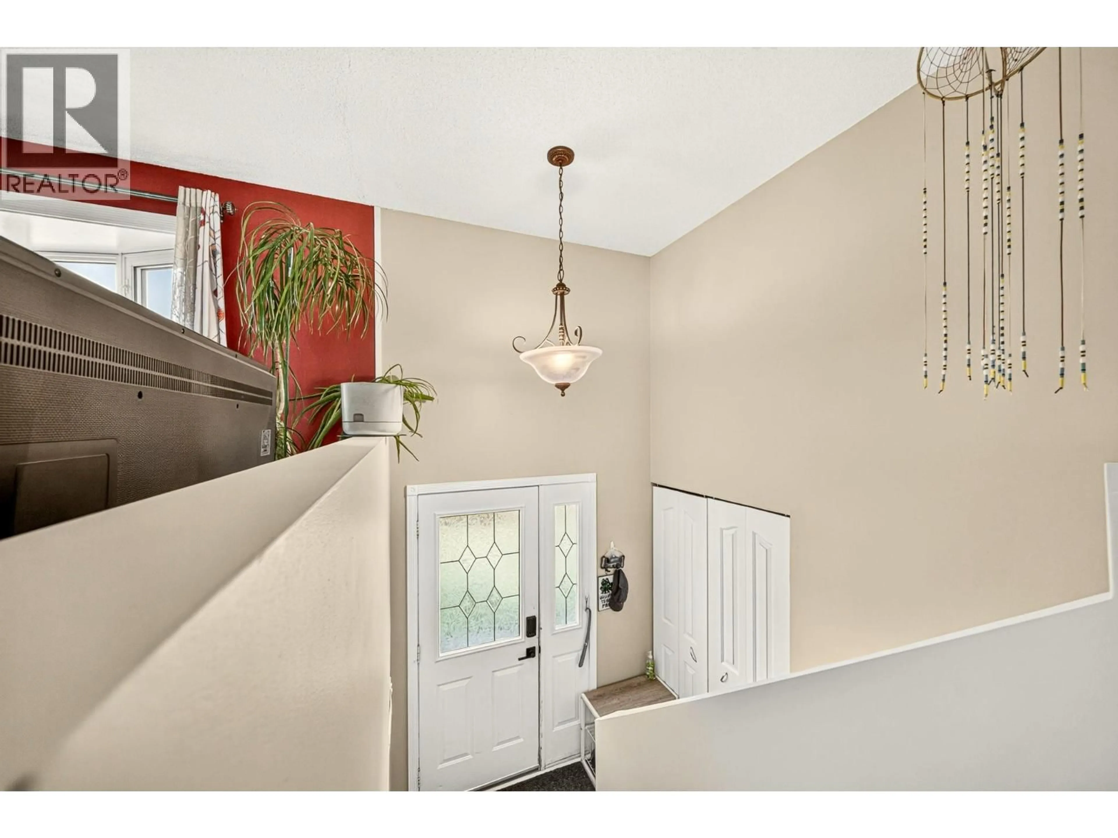 Indoor entryway for 417 ENGELMANN SPRUCE DRIVE, Sparwood British Columbia V0B2G0