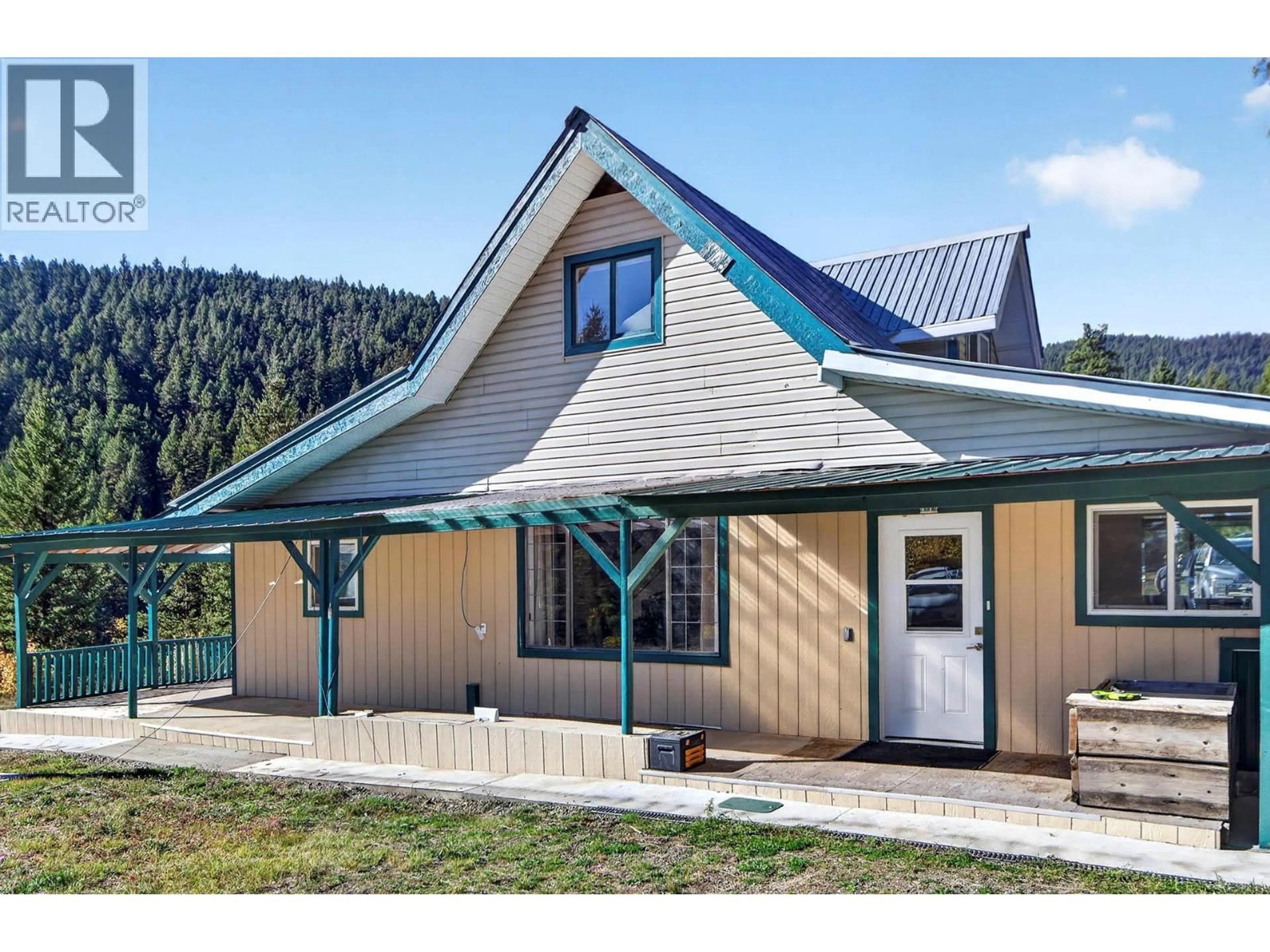 Home with vinyl exterior material, mountain view for 9524 TRANQUILLE CRISS CREEK ROAD, Kamloops British Columbia V2B6B8