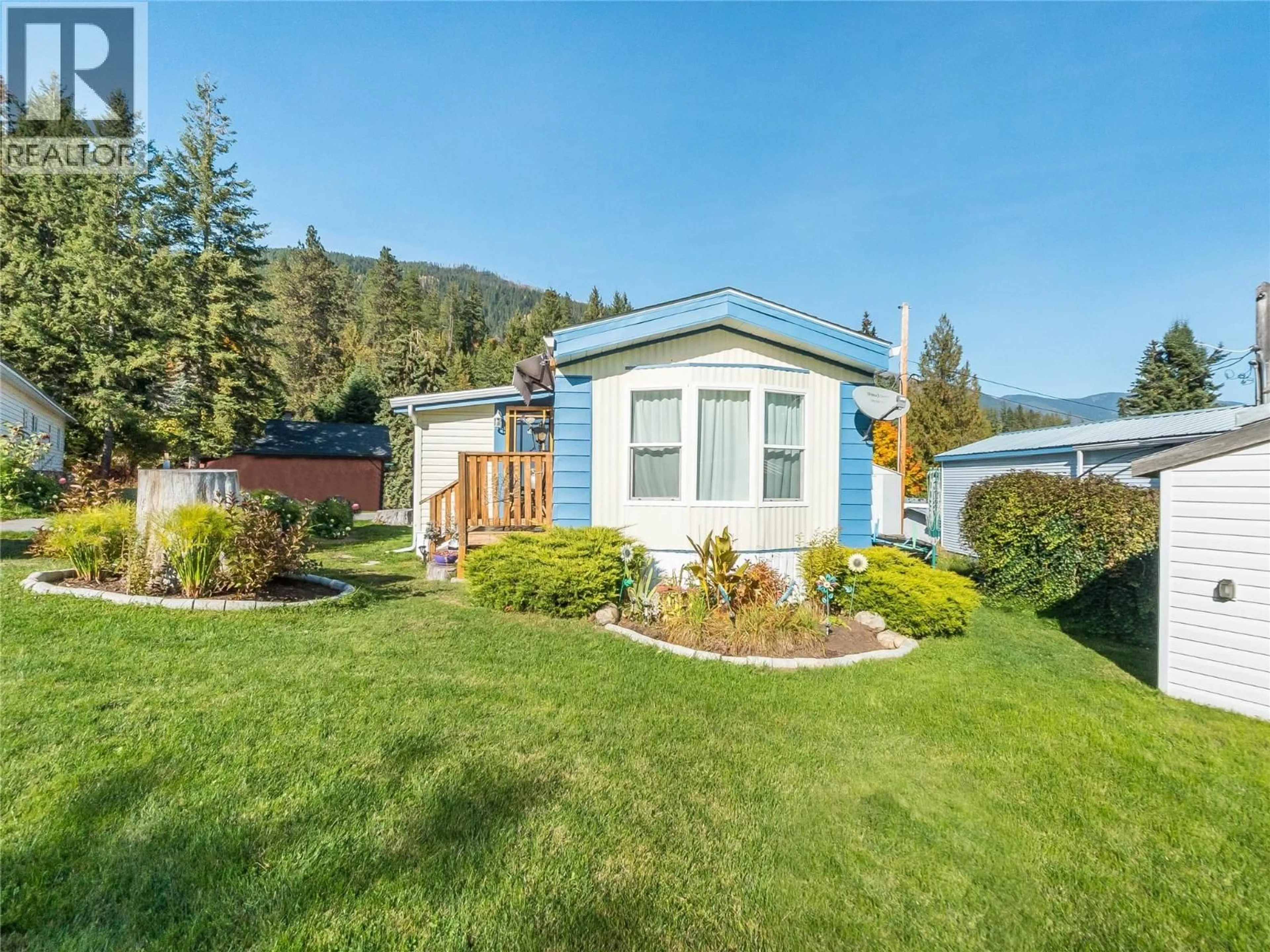 Home with vinyl exterior material, water/lake/river/ocean view for 10 - 2905 LOWER SIX MILE ROAD, Nelson British Columbia V1L6L7