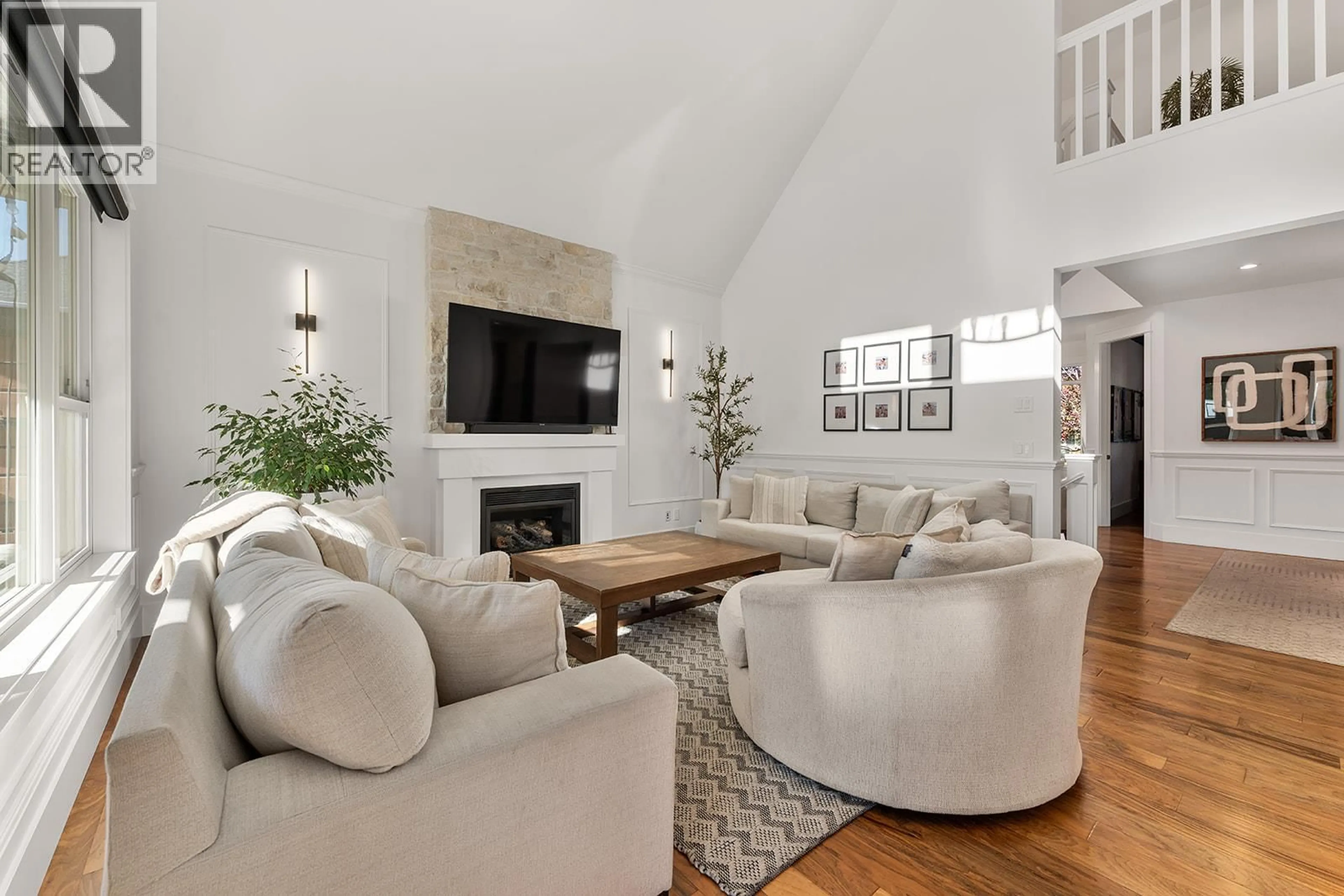 Living room with furniture, unknown for 133 - 515 WREN PLACE, Kelowna British Columbia V1W5H7
