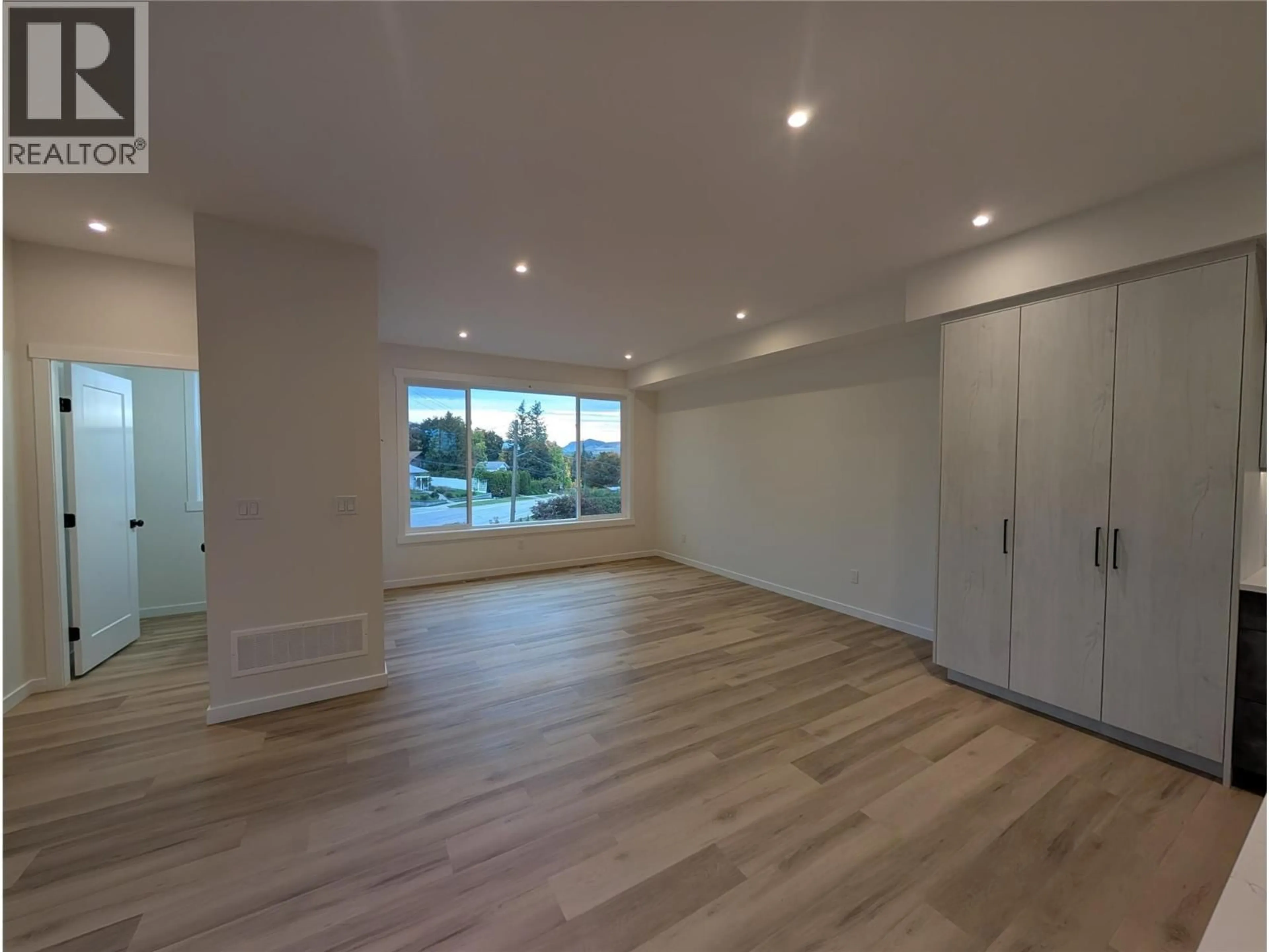 A pic of a room for 1 - 3602 PLEASANT VALLEY ROAD, Vernon British Columbia V1T4L6