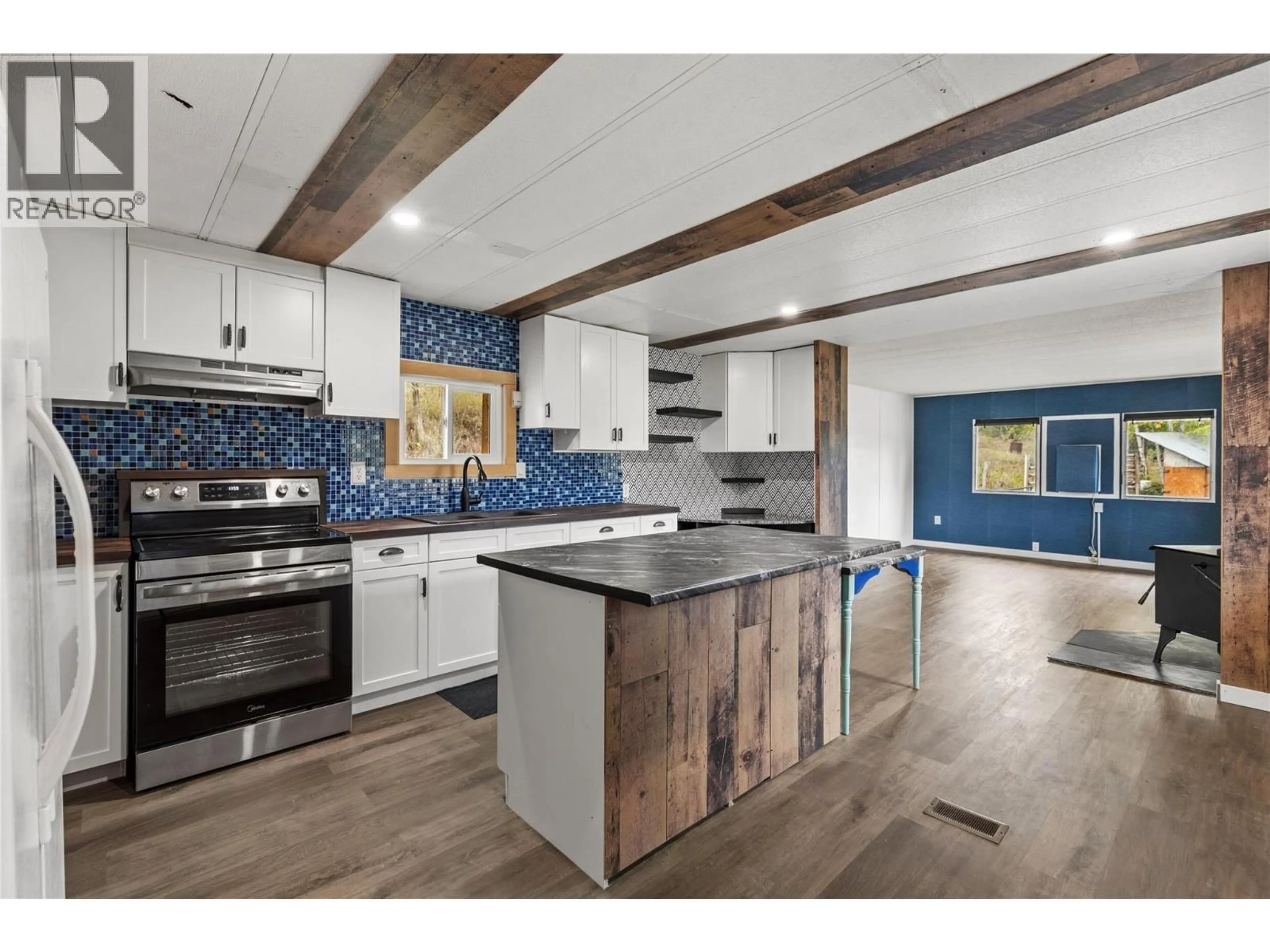 Open concept kitchen, unknown for 4101 DIXON CREEK ROAD, Barriere British Columbia V0E1E1