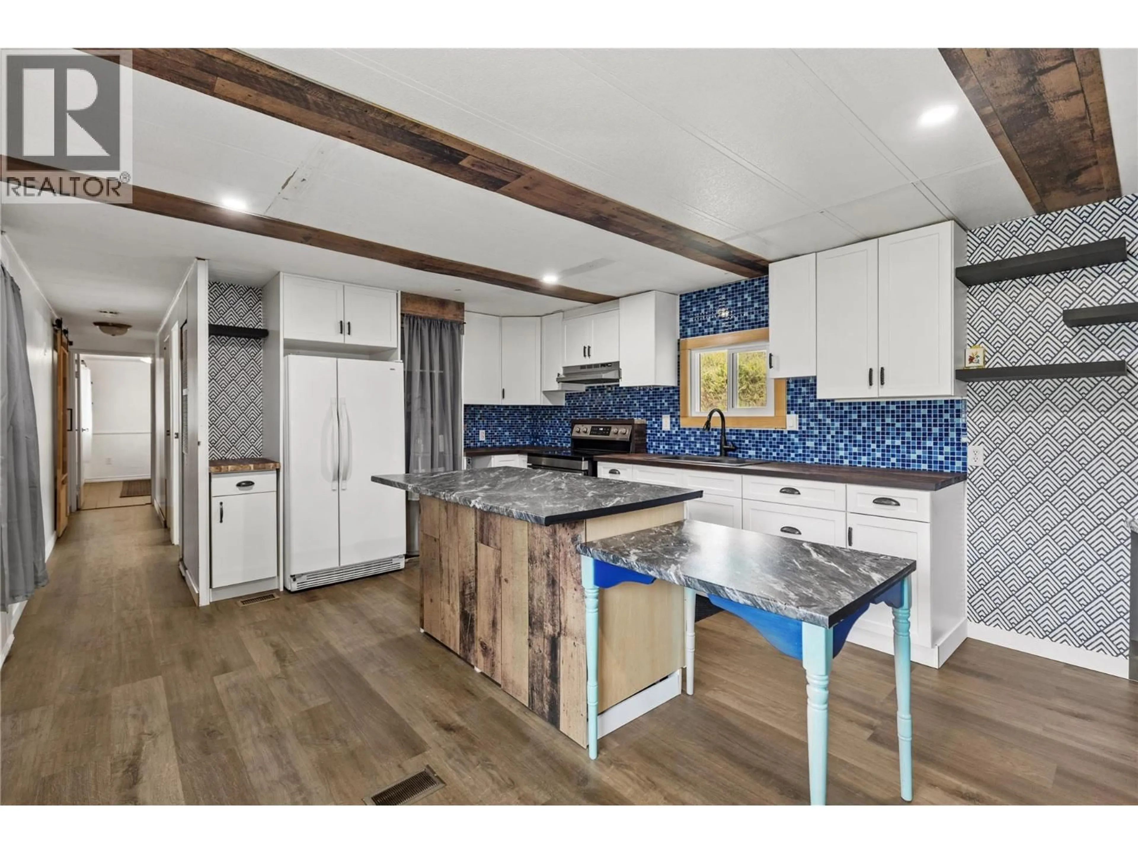 Open concept kitchen, unknown for 4101 DIXON CREEK ROAD, Barriere British Columbia V0E1E1