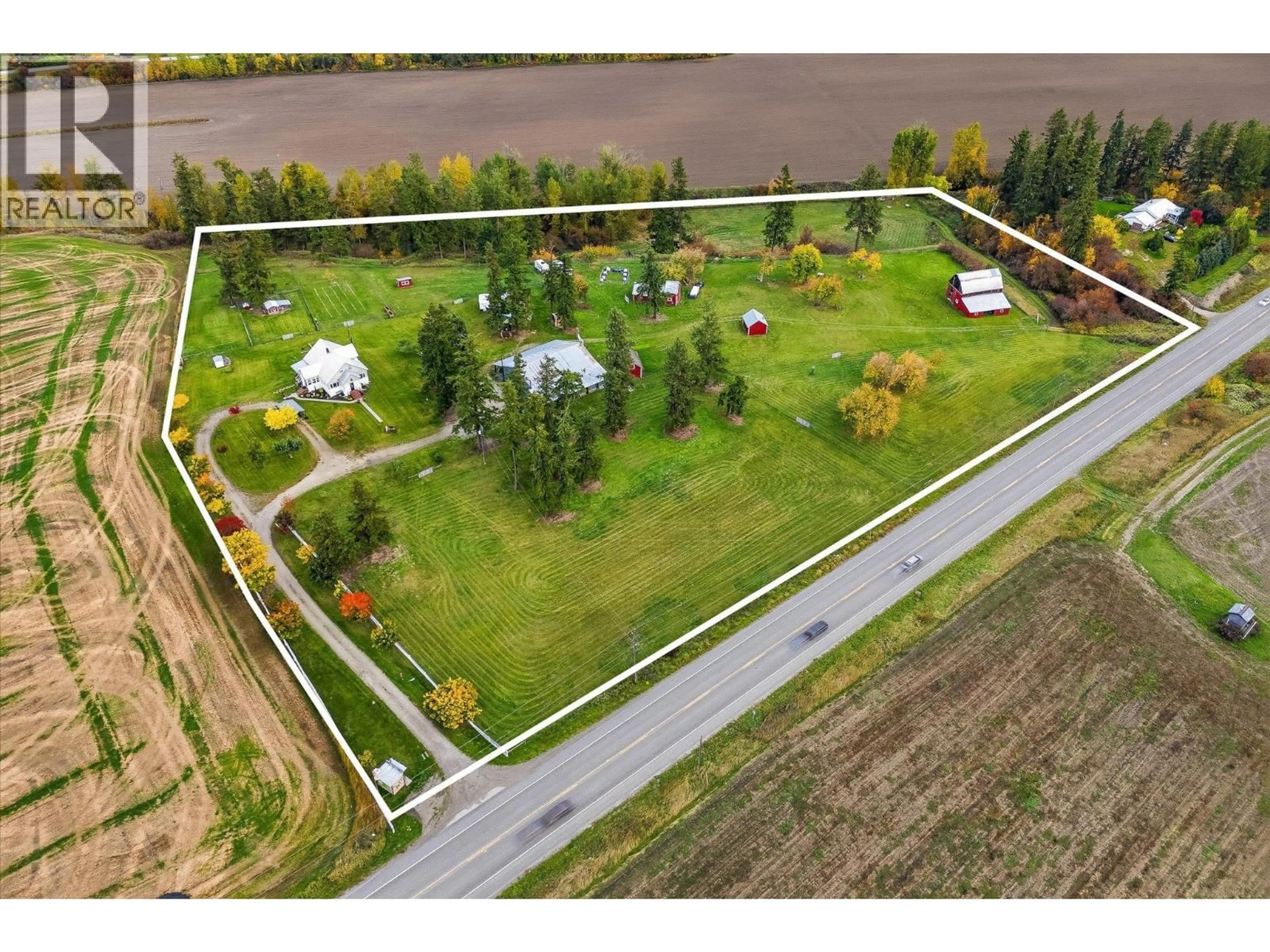 A pic from outside/outdoor area/front of a property/back of a property/a pic from drone, building for 4652 HIGHWAY 97A OTHER, Armstrong British Columbia V0E1B7