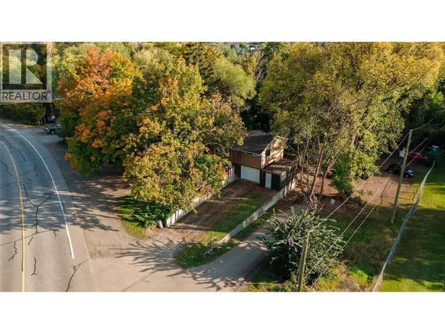 11408 KALMALKA ROAD, Coldstream 3