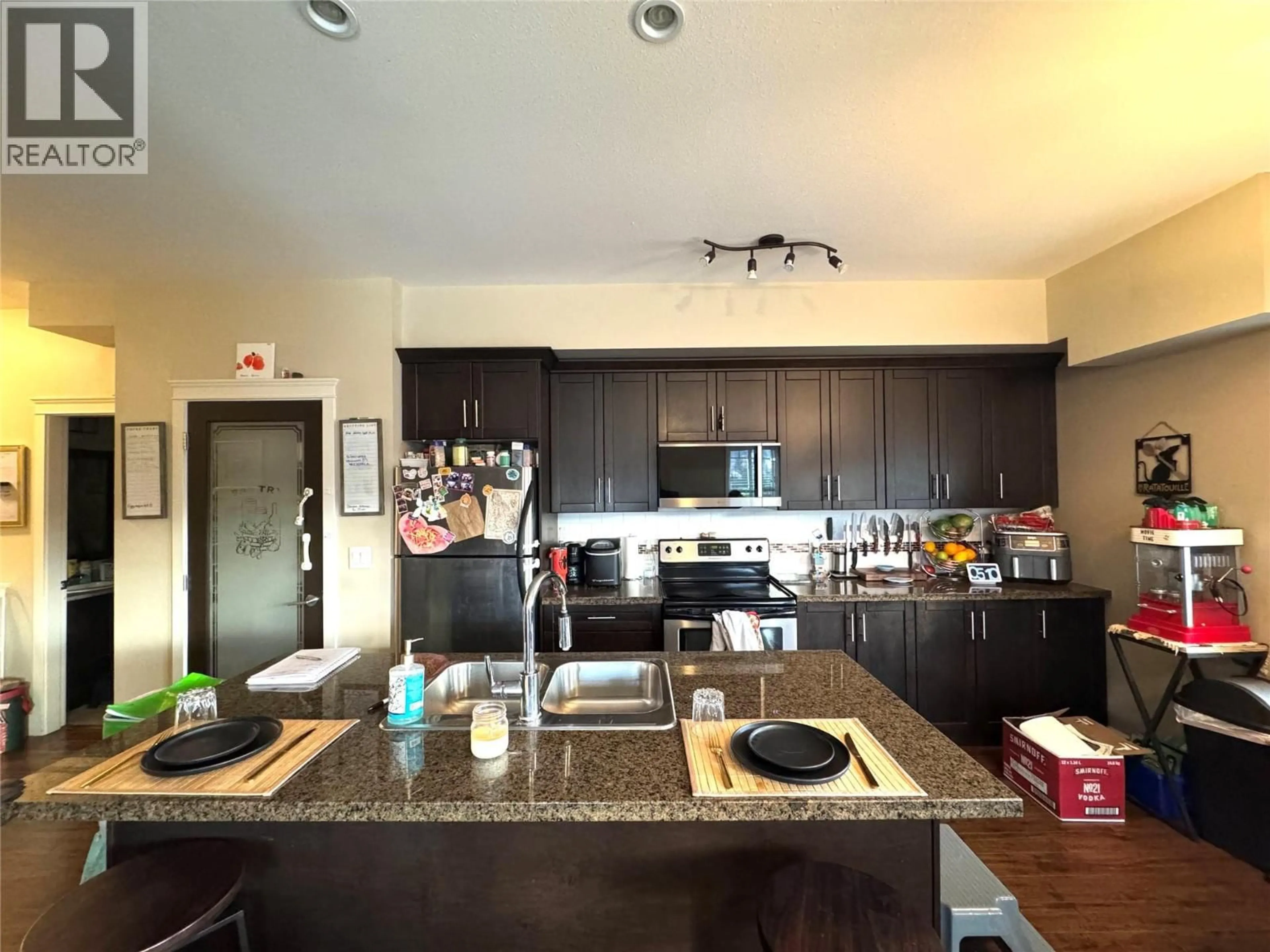 Open concept kitchen, unknown for 306 - 2799 CLAPPERTON AVENUE, Merritt British Columbia V1K1A2