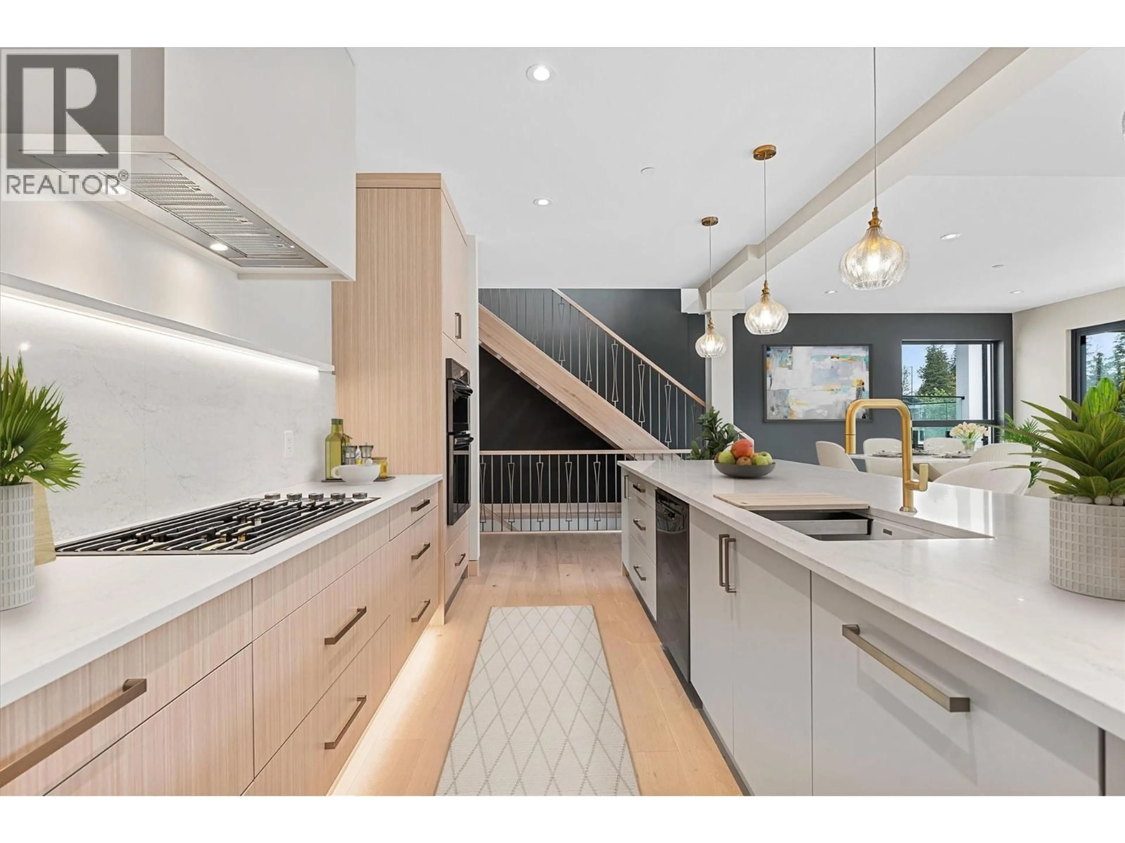 Contemporary kitchen, unknown for 10313 LONG ROAD, Lake Country British Columbia V4V0A9