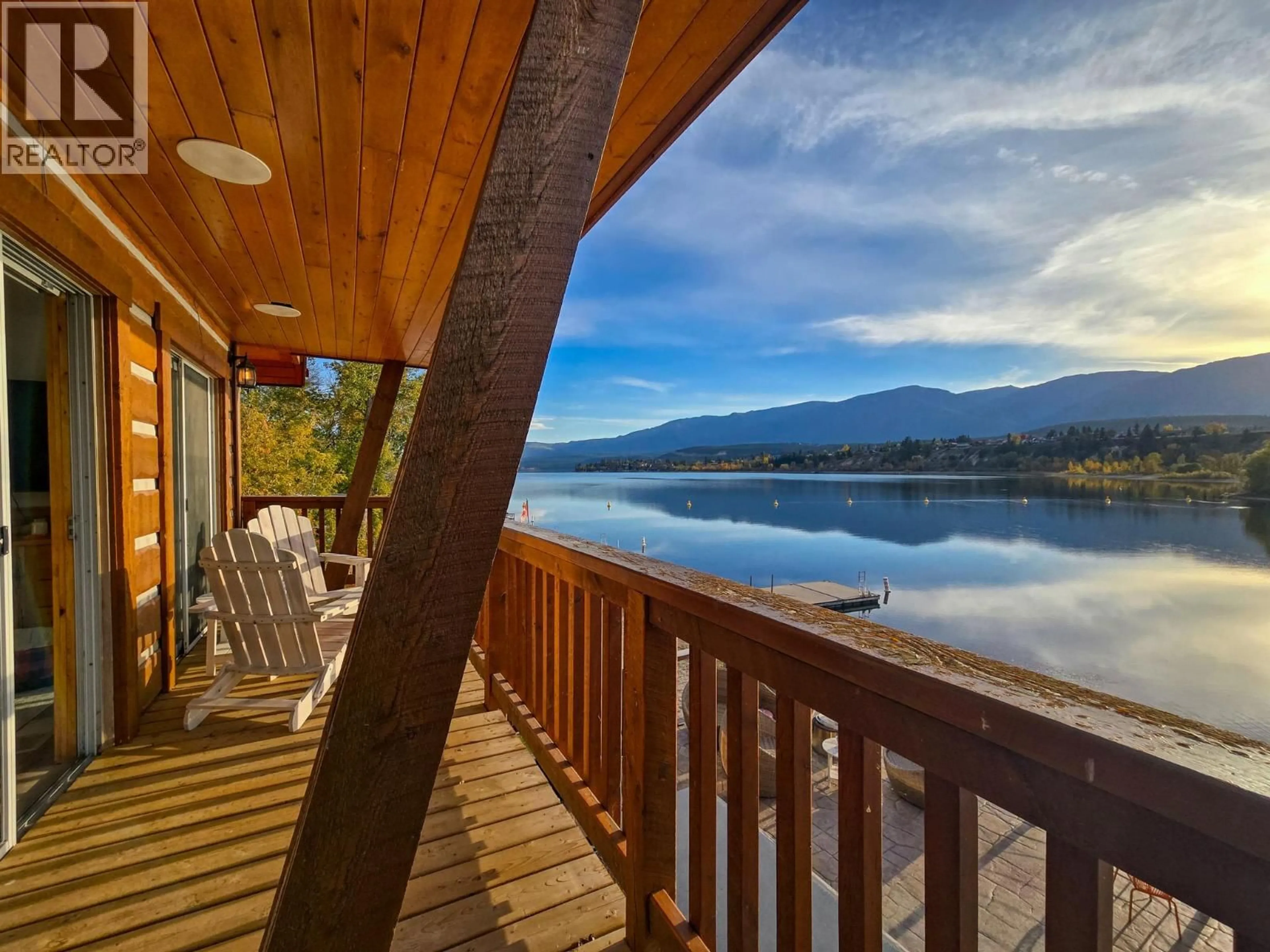Patio, water/lake/river/ocean view for 449 LAKEVIEW PLACE, Invermere British Columbia V0A1K3