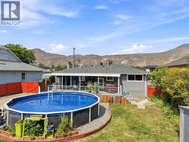 1827 PARKCREST AVENUE, Kamloops 2