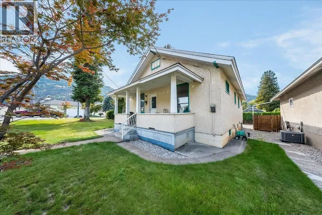 1396 SECOND AVENUE, Trail 3