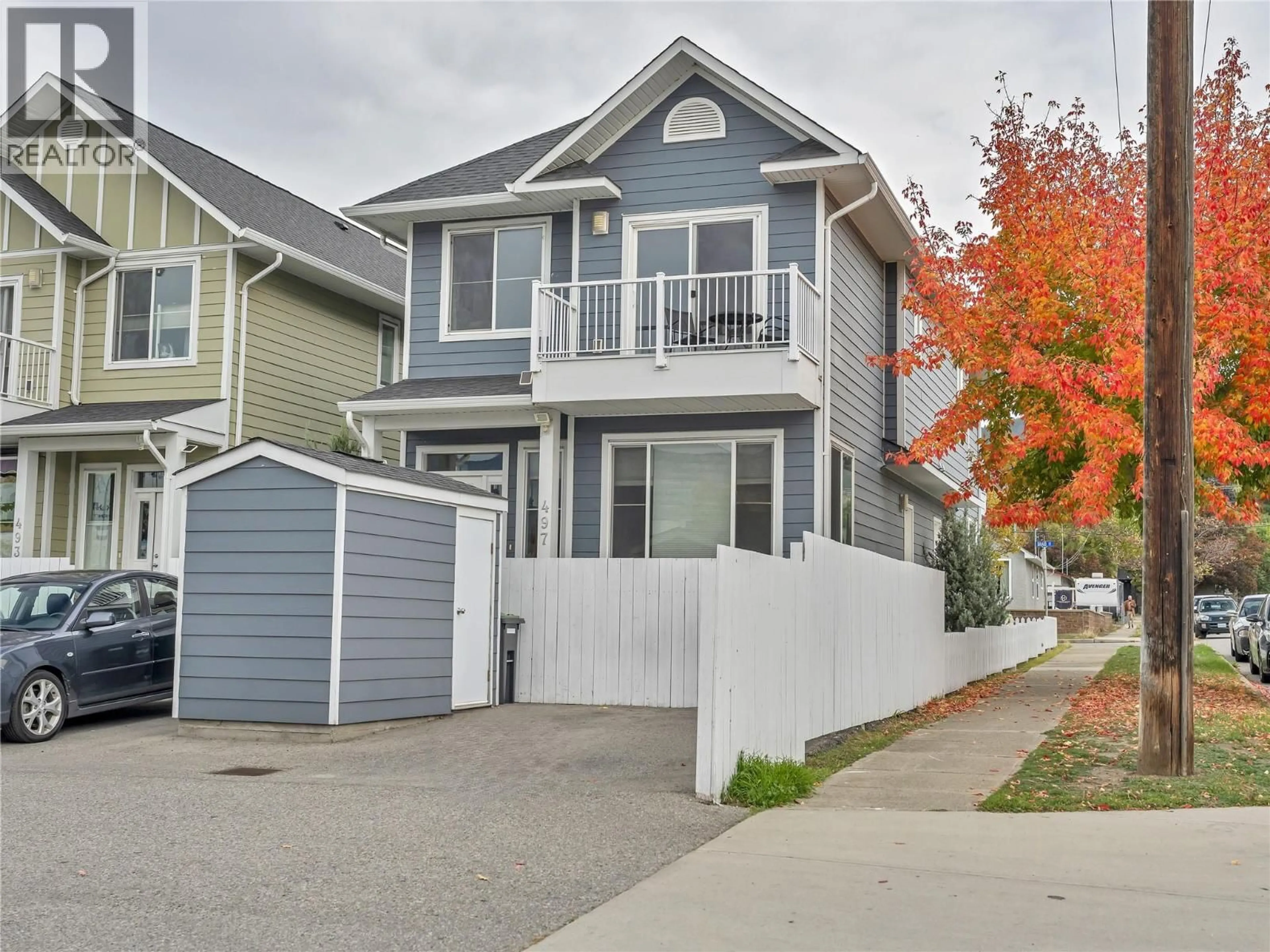 Home with vinyl exterior material, street for 102 - 497 BRAID STREET, Penticton British Columbia V2A4Y2