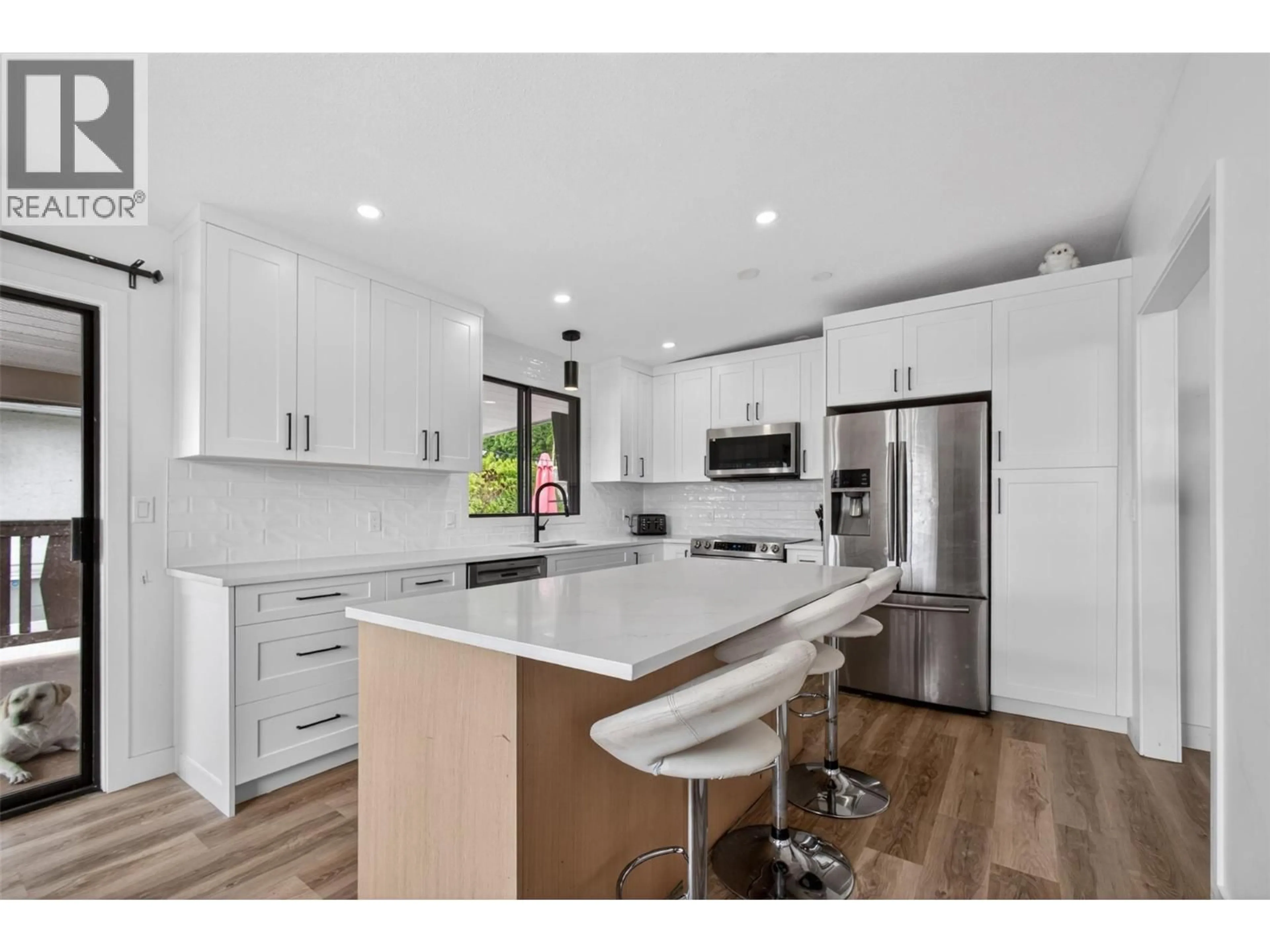Open concept kitchen, unknown for 1750 SONORA DRIVE, Kelowna British Columbia V1Y8K7