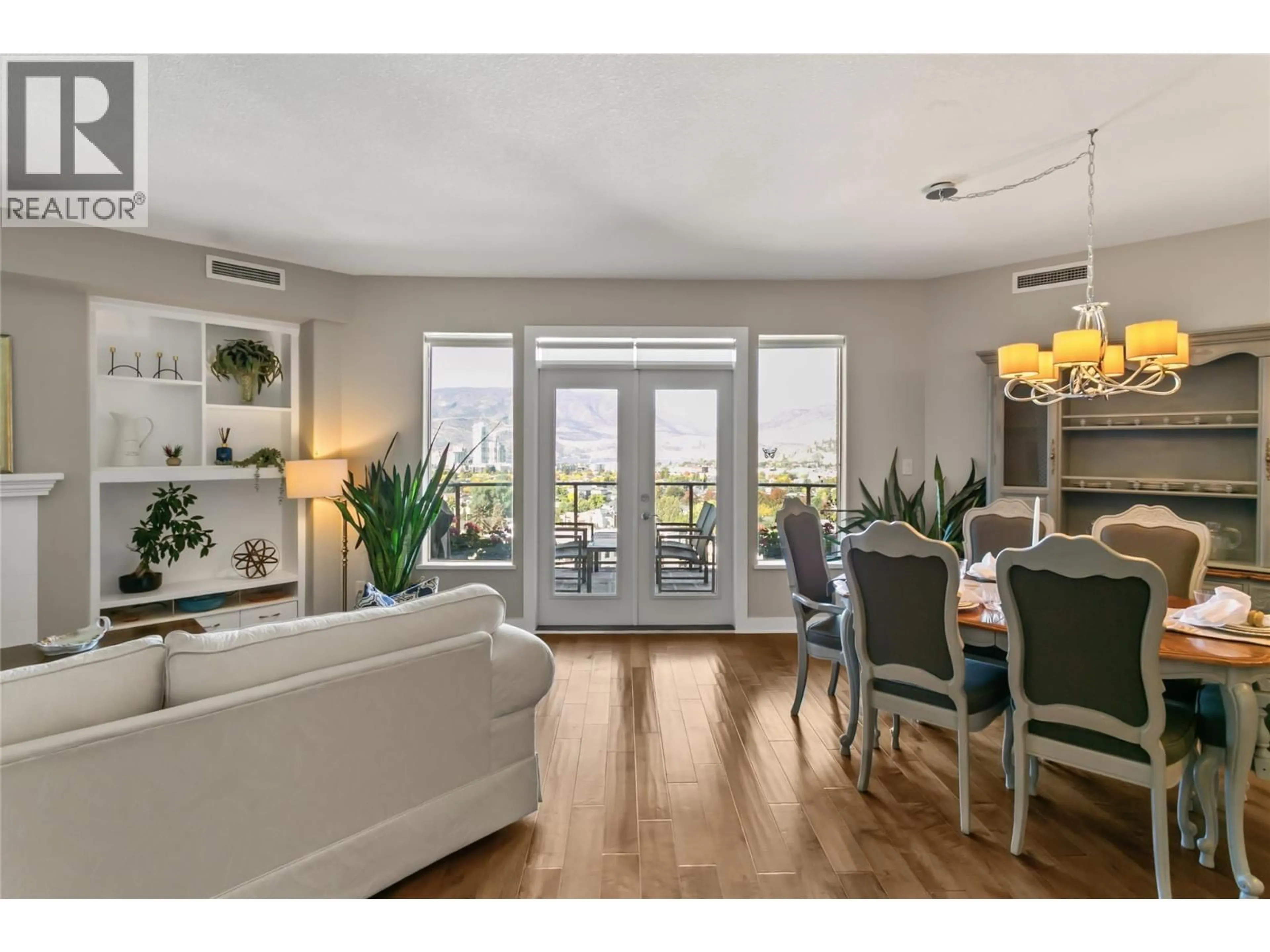 Unknown for 1205 - 1160 BERNARD AVENUE, Kelowna British Columbia V1Y6R2