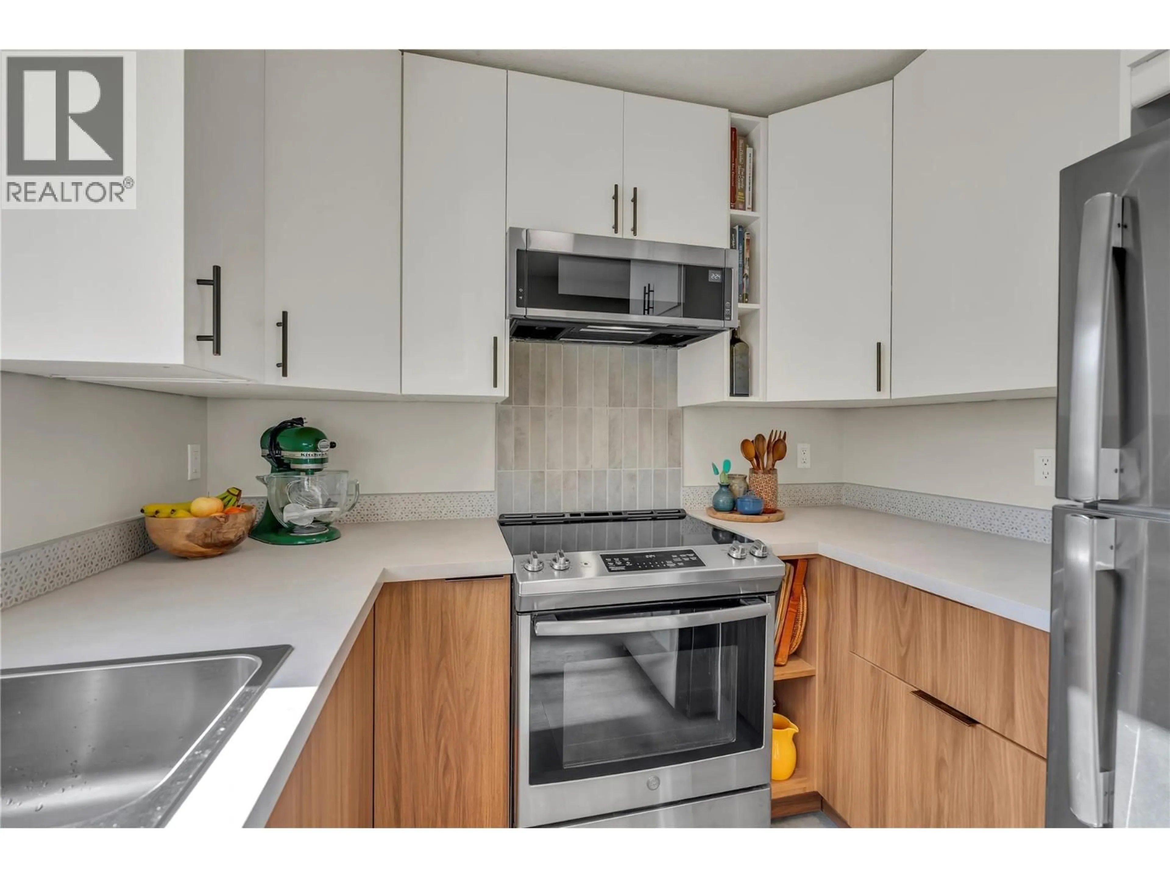 Standard kitchen, unknown for 3 - 8710 PRAIRIE VALLEY ROAD, Summerland British Columbia V0H1Z2