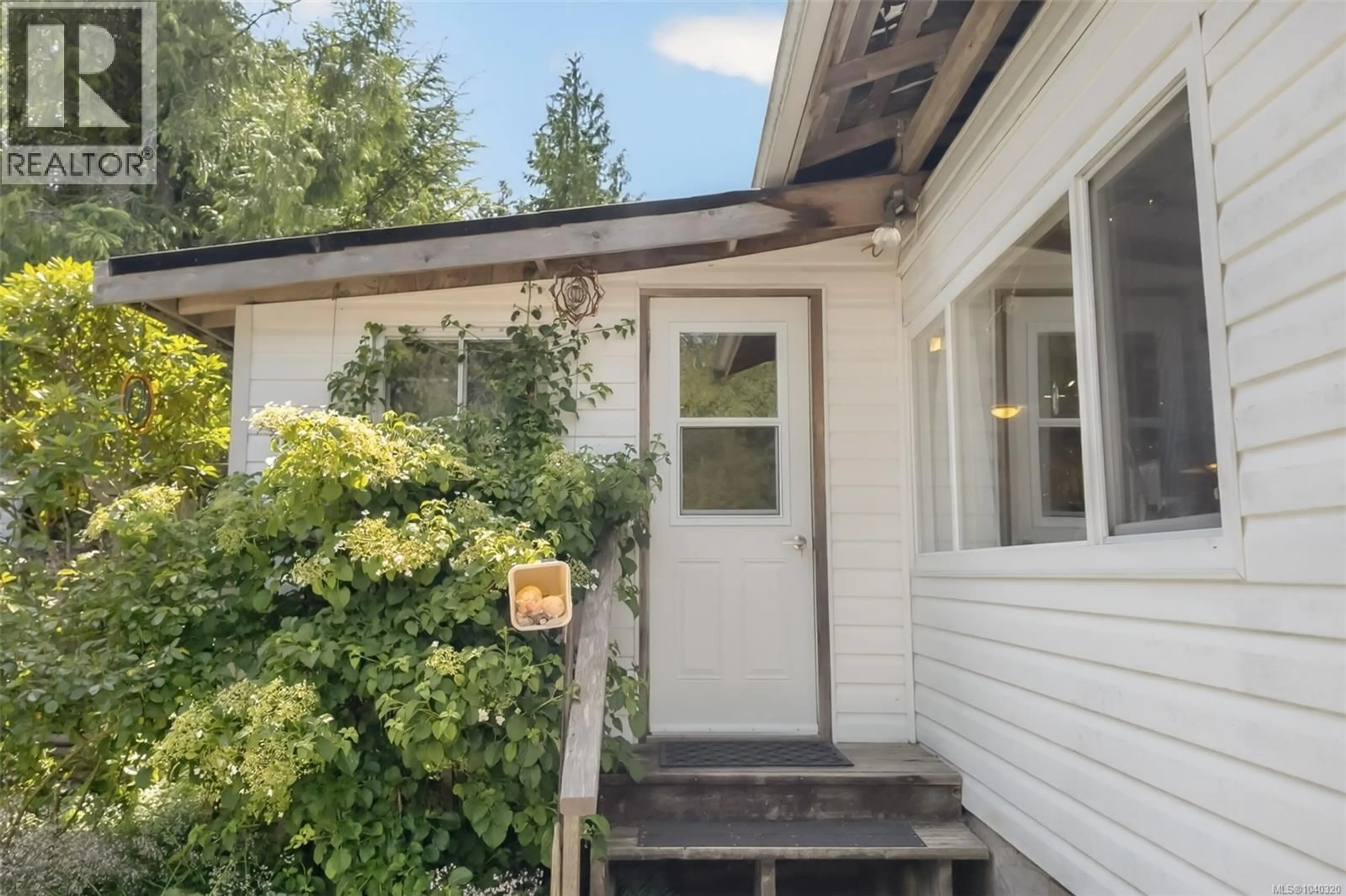 Unknown for 16 - 911 CAMPBELL STREET, Tofino British Columbia V0R2Z0