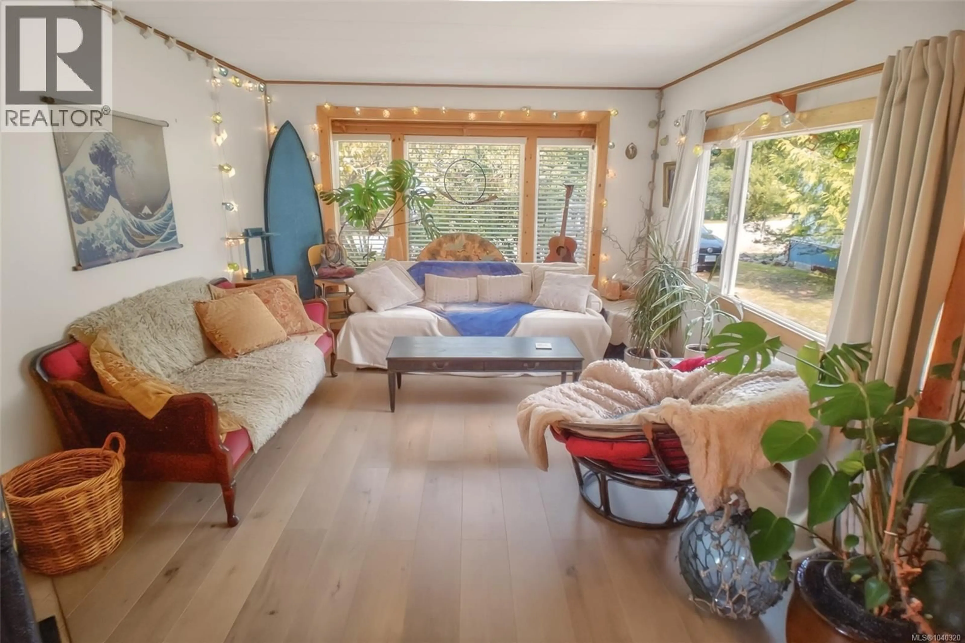 Living room with furniture, unknown for 16 - 911 CAMPBELL STREET, Tofino British Columbia V0R2Z0