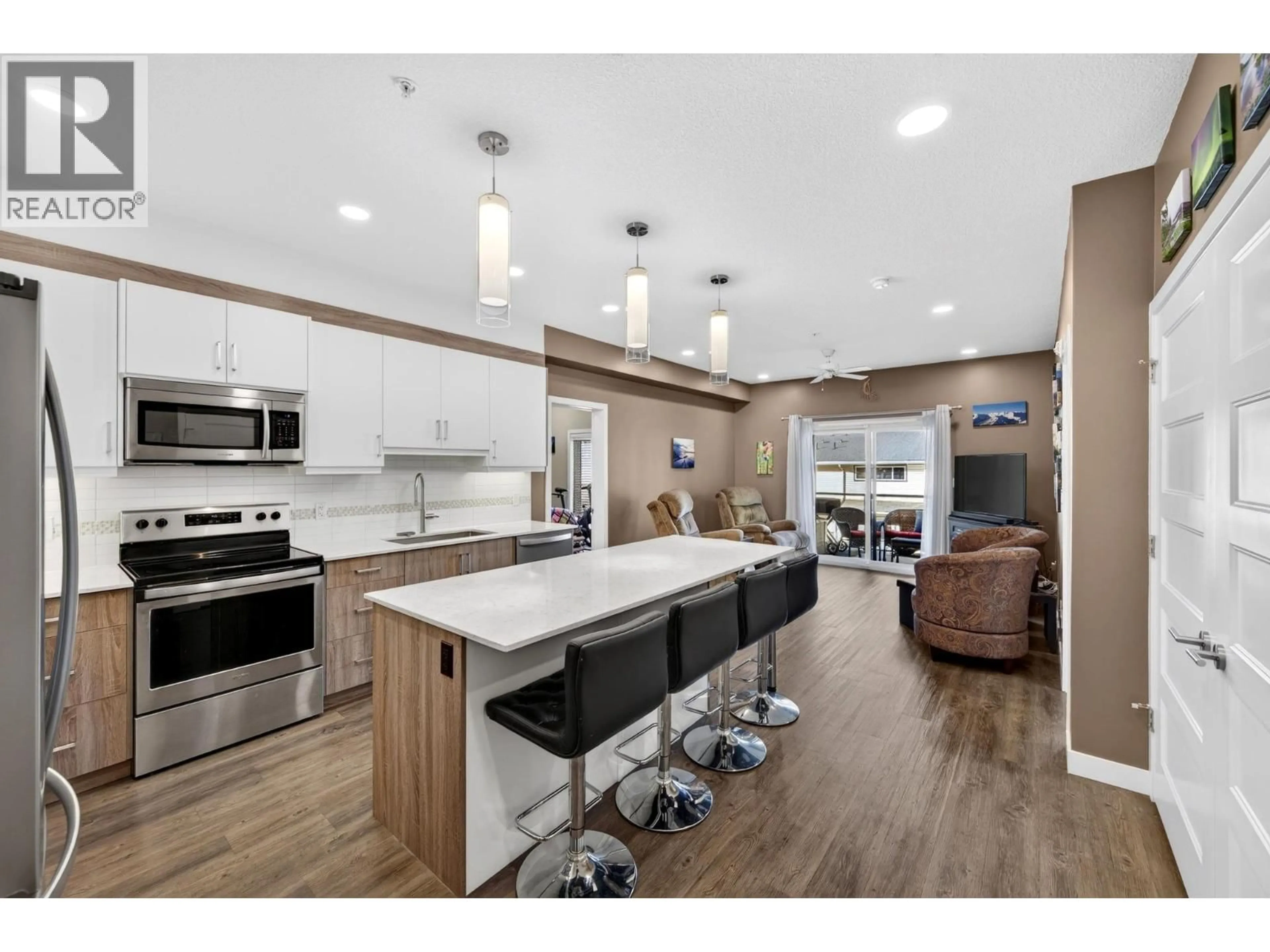Open concept kitchen, unknown for 1205 - 410 5TH AVENUE SOUTH, Golden British Columbia V0A1H0