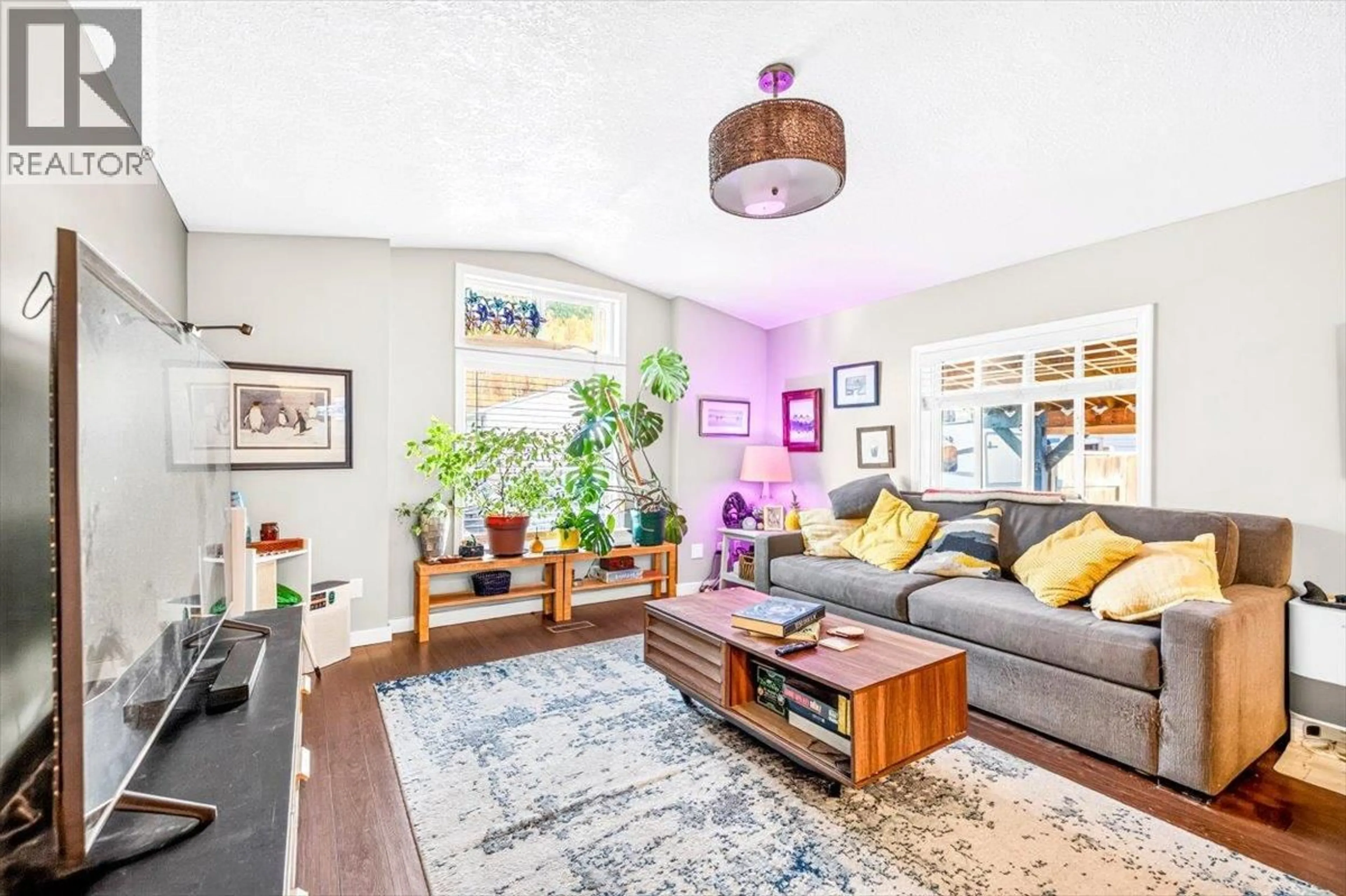 Living room with furniture, unknown for 23 - 2011 3 HIGHWAY, Hosmer British Columbia V0B1M5