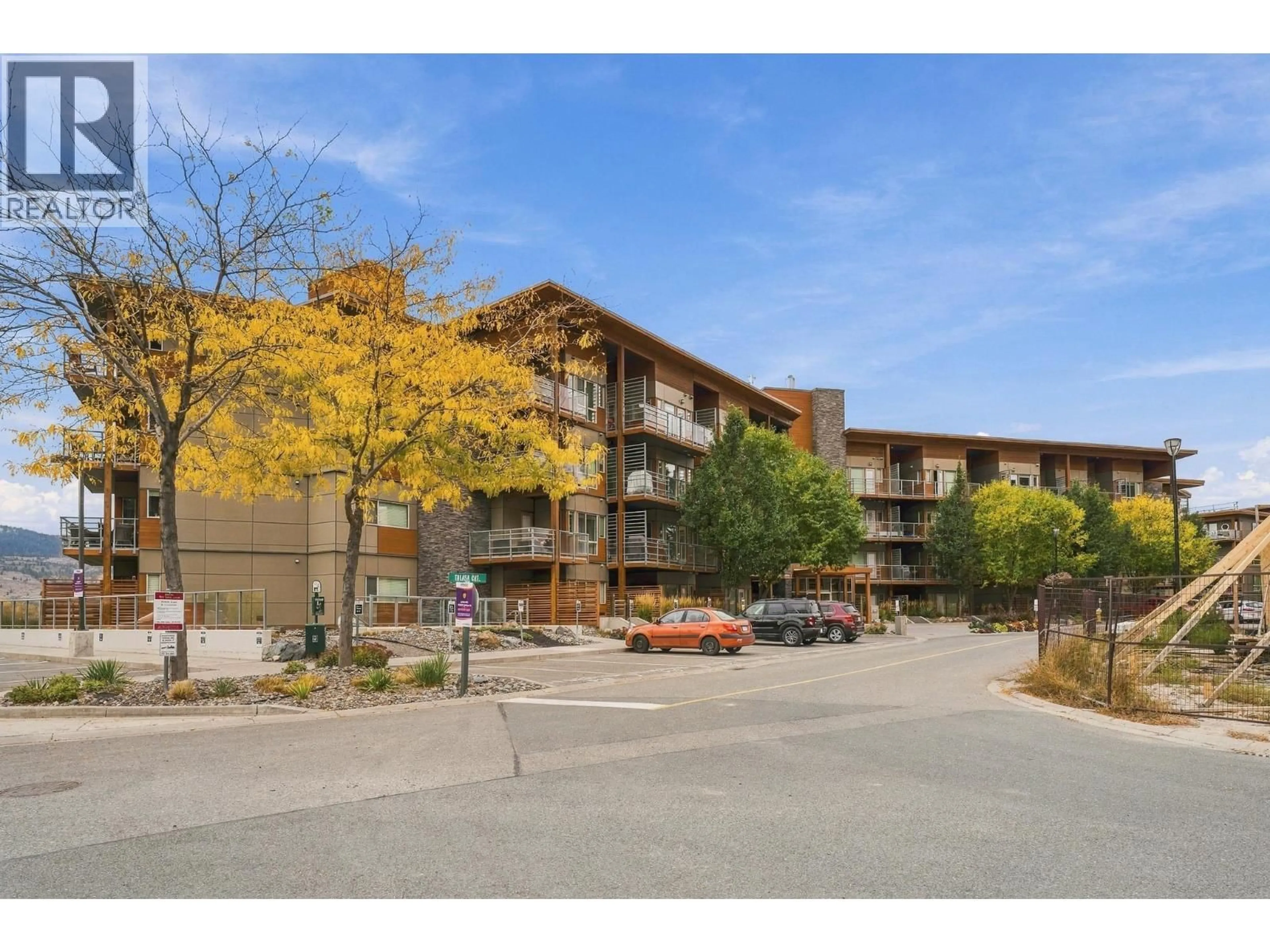 Patio, mountain view for 3221 - 1040 TALASA WAY, Kamloops British Columbia V2H0C4
