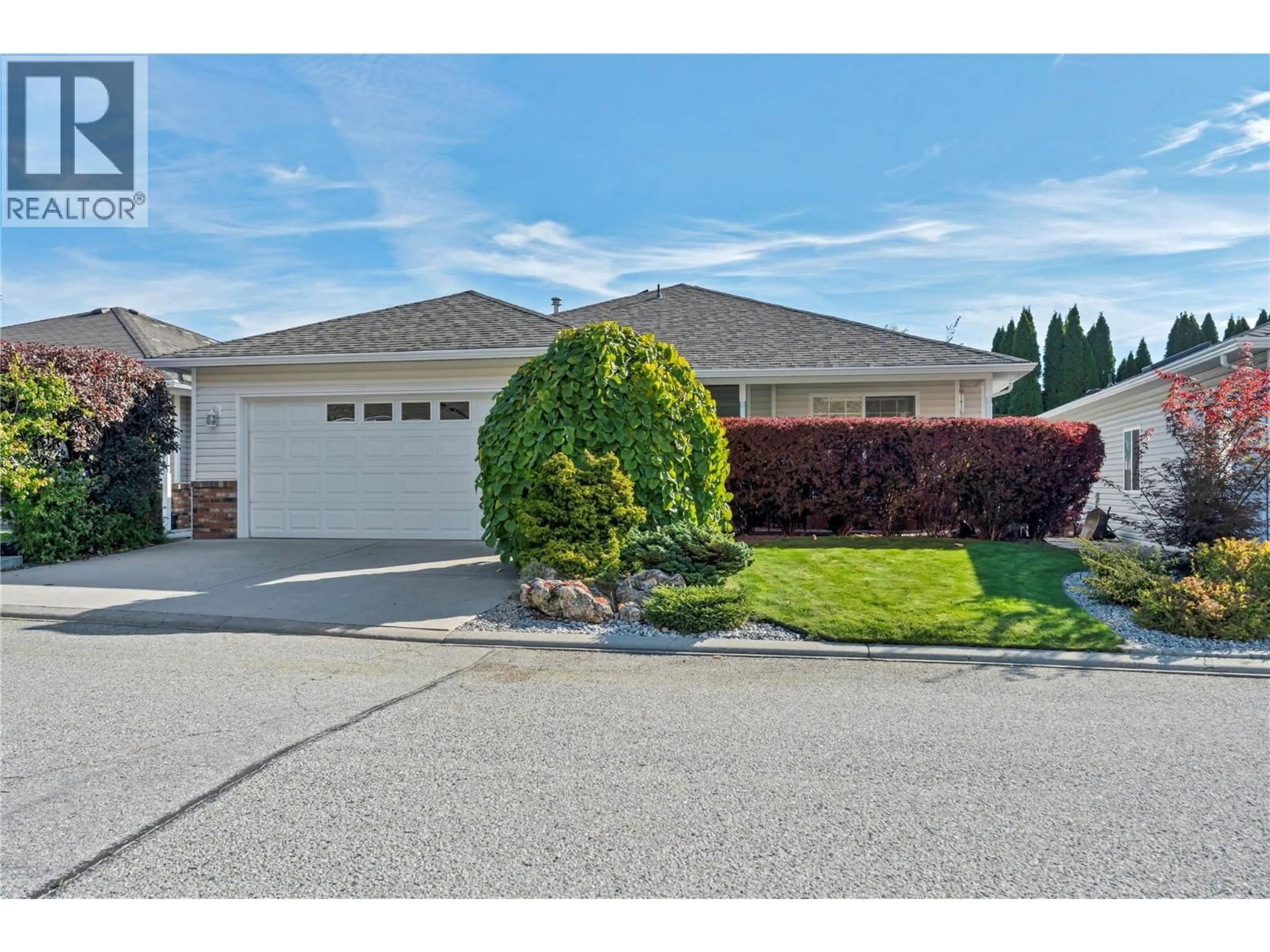 Home with vinyl exterior material, street for 546 REDWING DRIVE, Penticton British Columbia V2A8N7