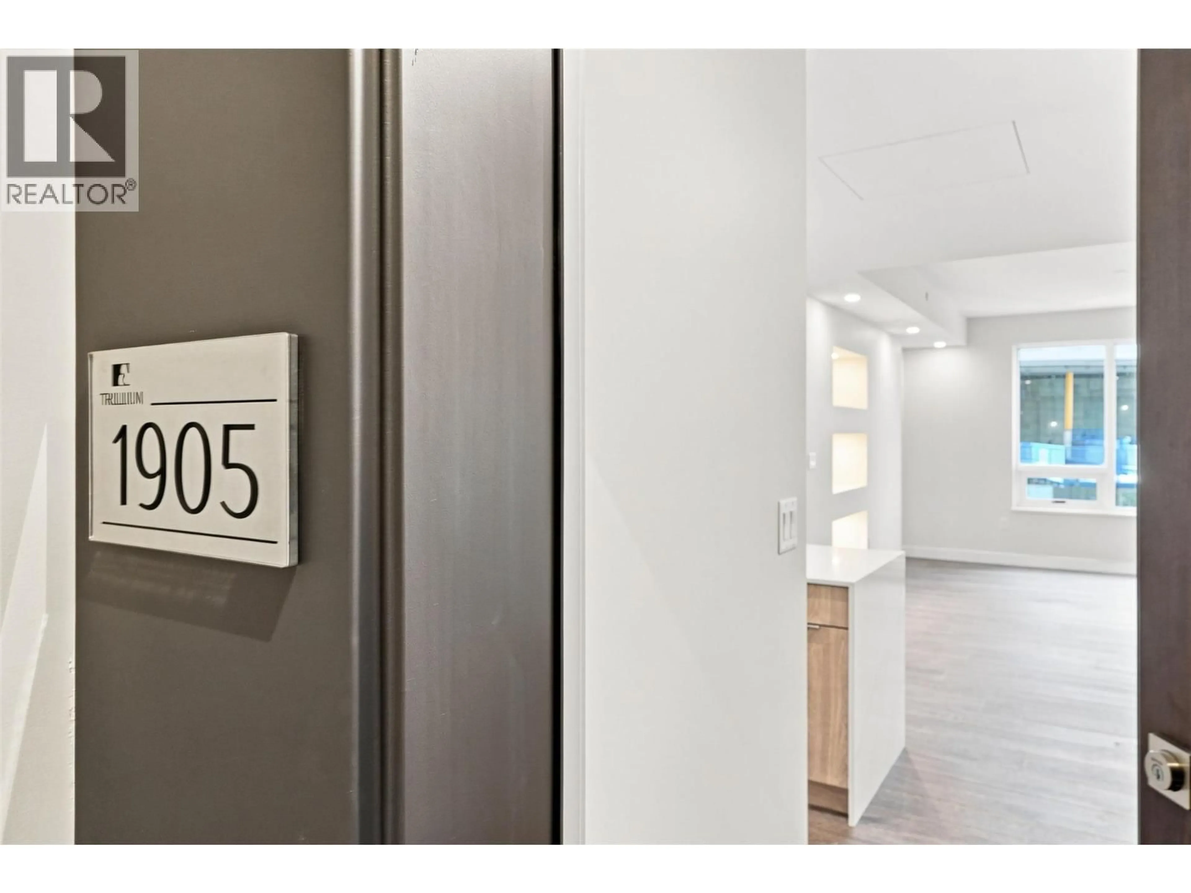 Indoor entryway for 1905 - 460 NICOLA STREET, Kamloops British Columbia V2C0N2