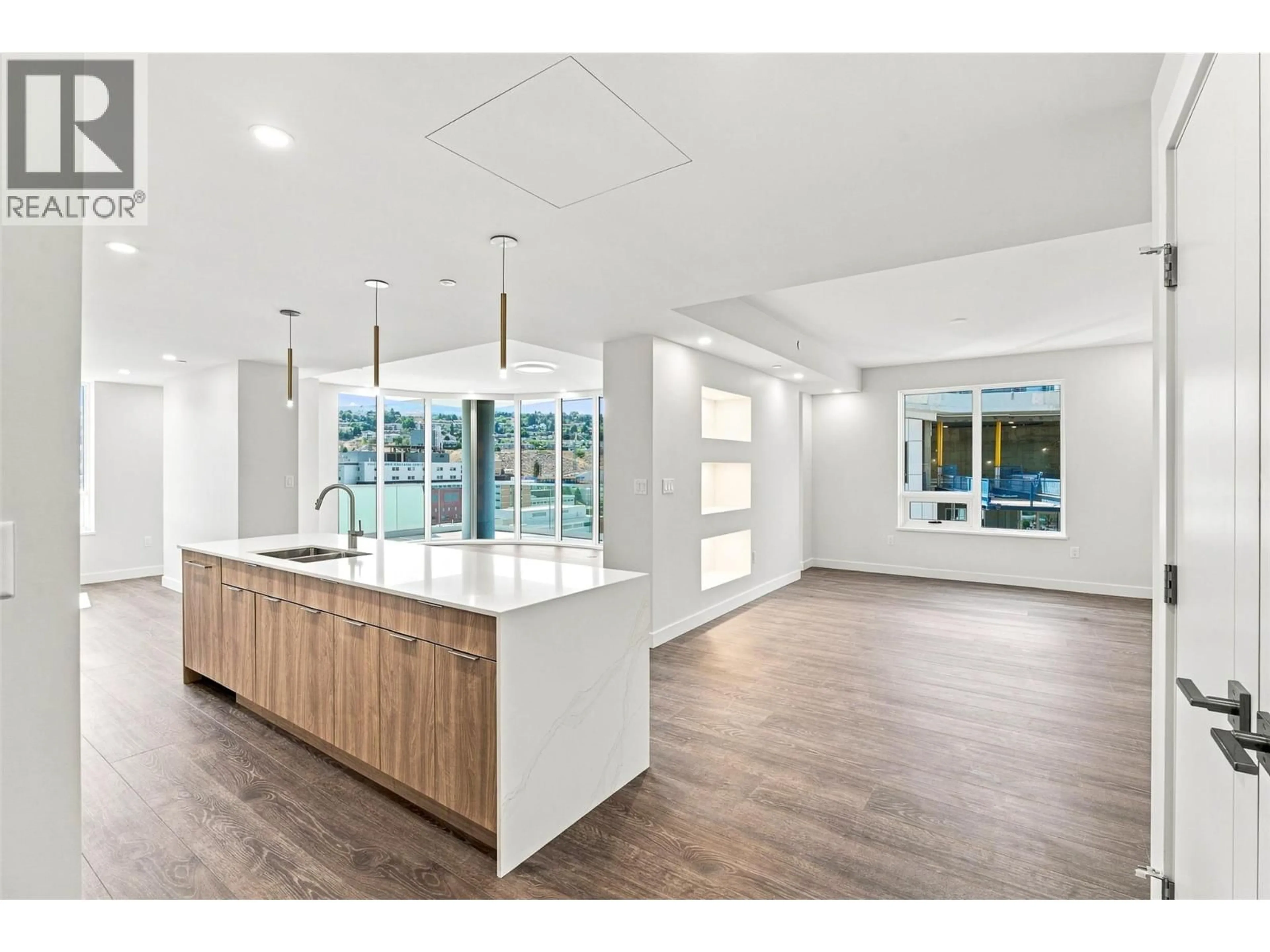 Open concept kitchen, unknown for 1905 - 460 NICOLA STREET, Kamloops British Columbia V2C0N2