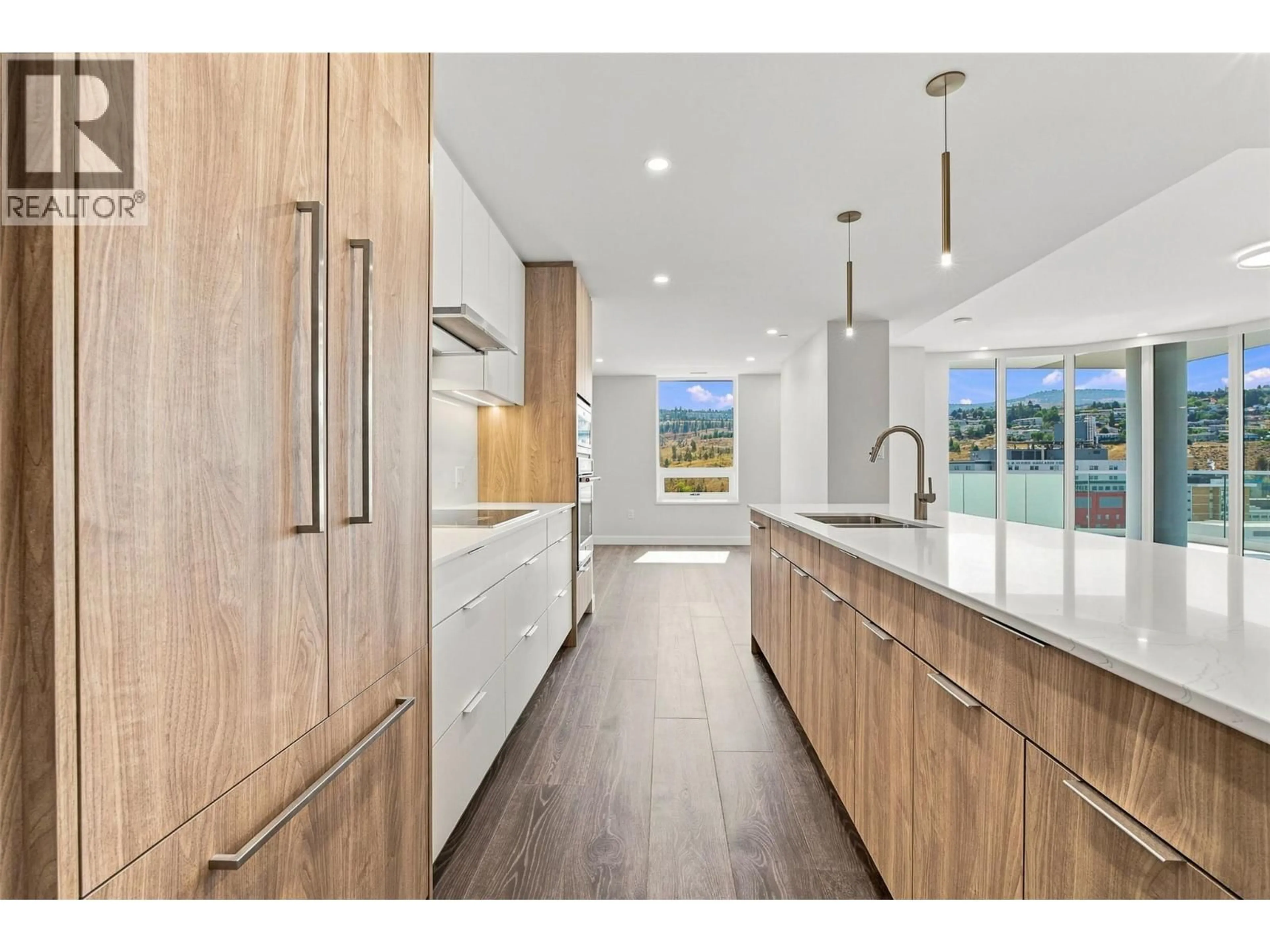 Open concept kitchen, unknown for 1905 - 460 NICOLA STREET, Kamloops British Columbia V2C0N2