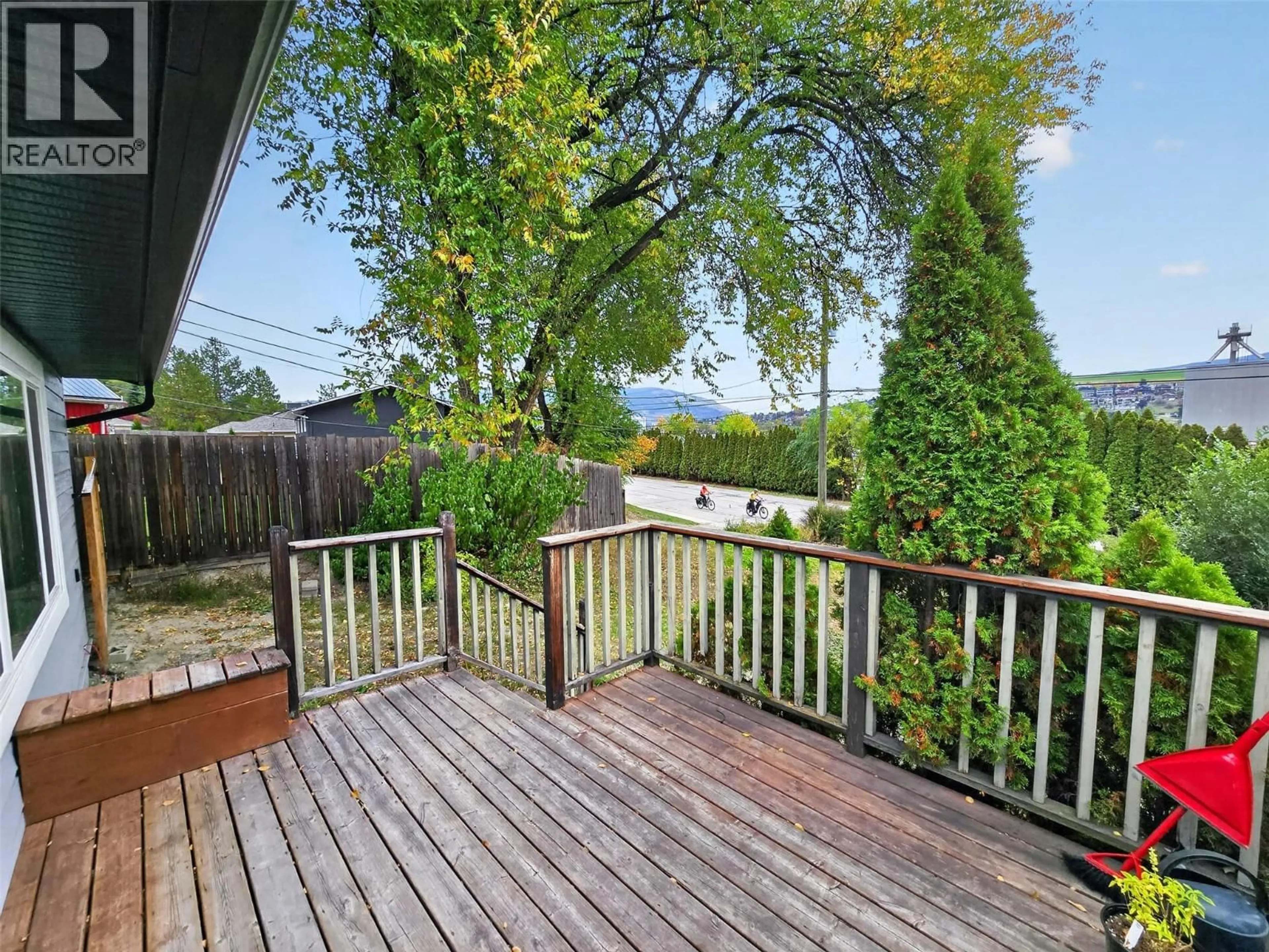 Patio, unknown for 5113 27 AVENUE, Vernon British Columbia V1T6L2