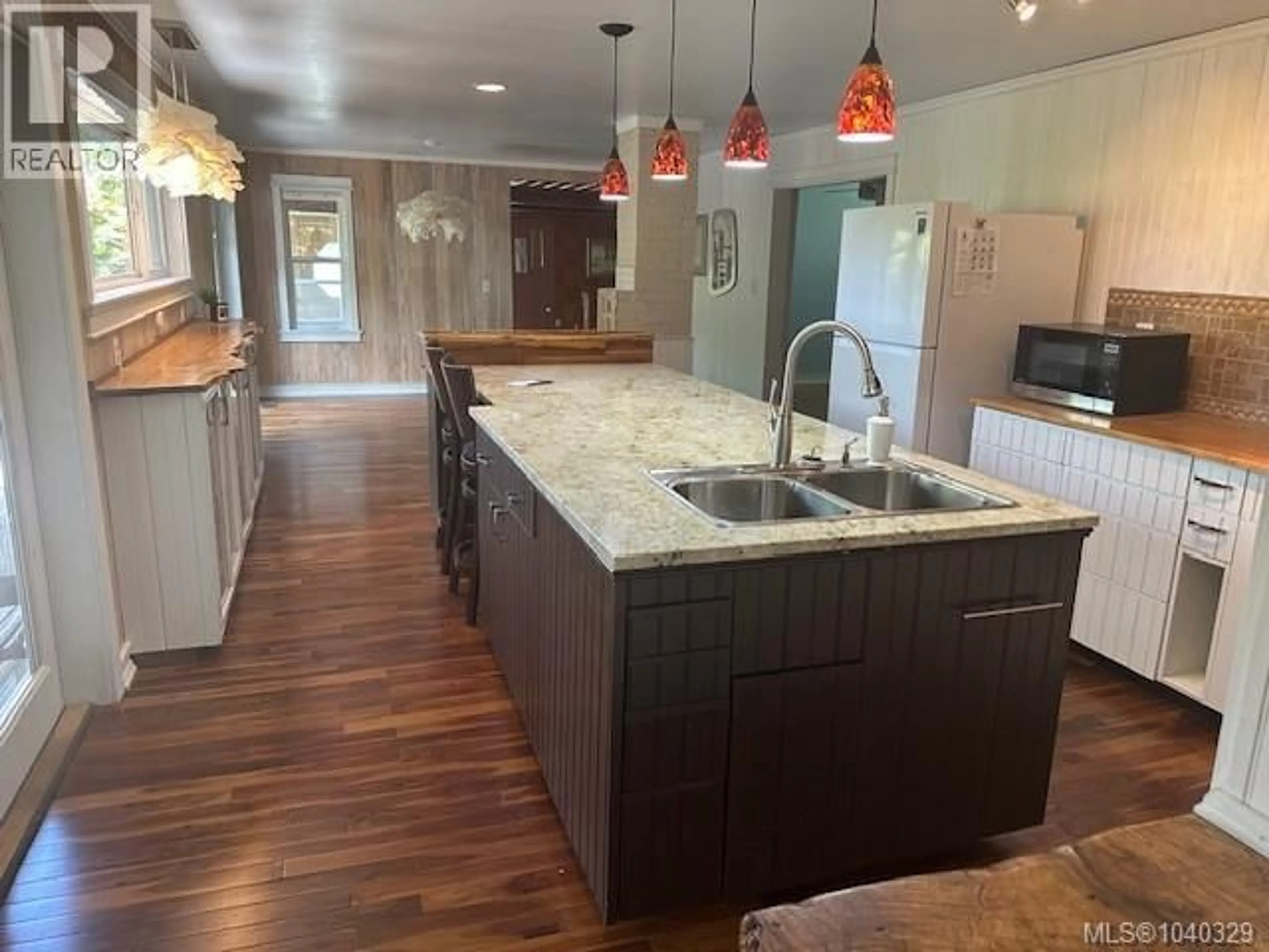 Open concept kitchen, unknown for 139 NORTH SHORE ROAD, Lake Cowichan British Columbia V0R2G0