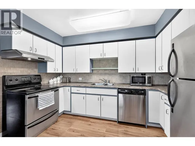 1094 SCHREINER STREET, Kamloops 5