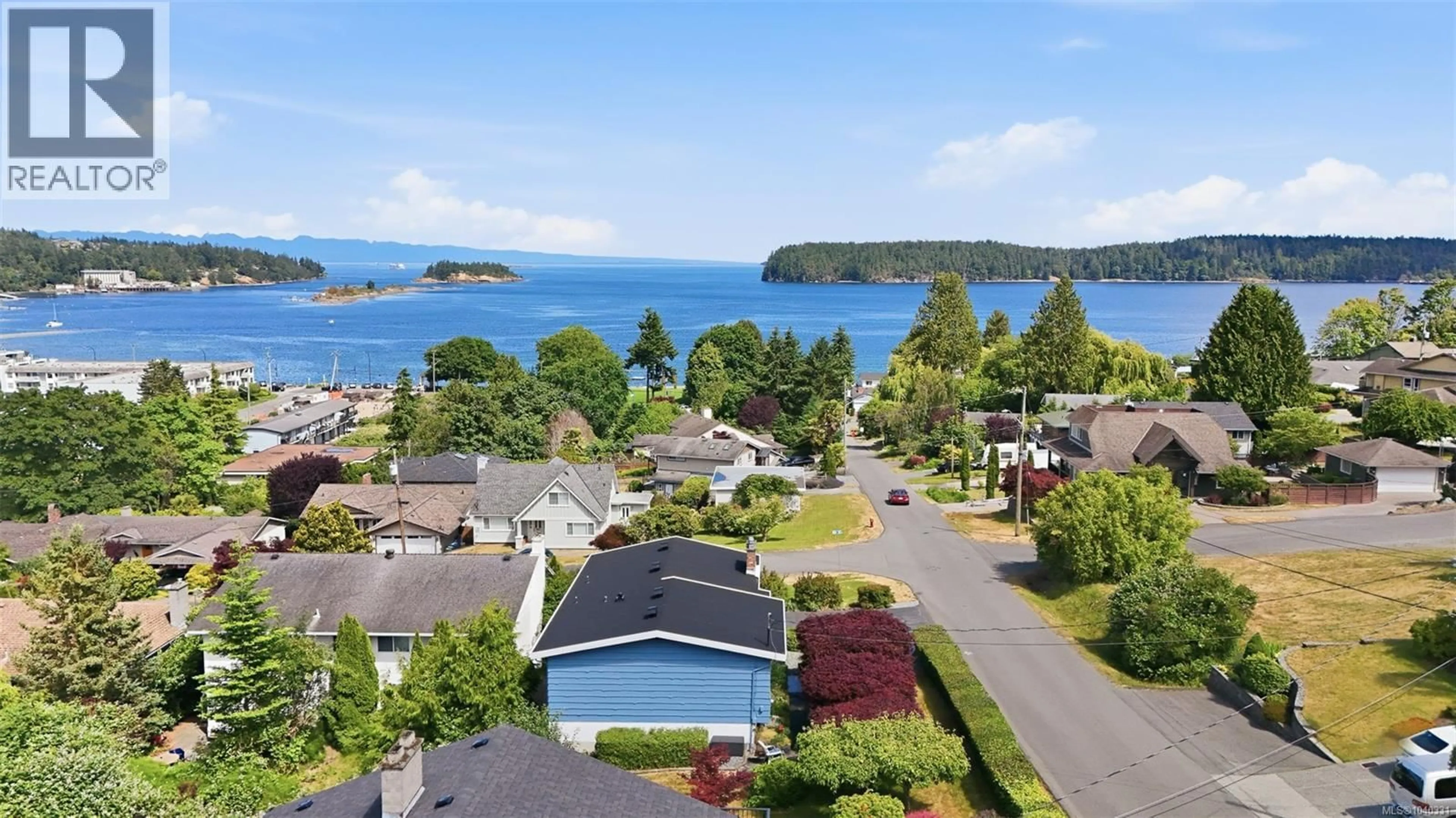 A pic from outside/outdoor area/front of a property/back of a property/a pic from drone, water/lake/river/ocean view for 1525 LOAT STREET, Nanaimo British Columbia V9S3L5