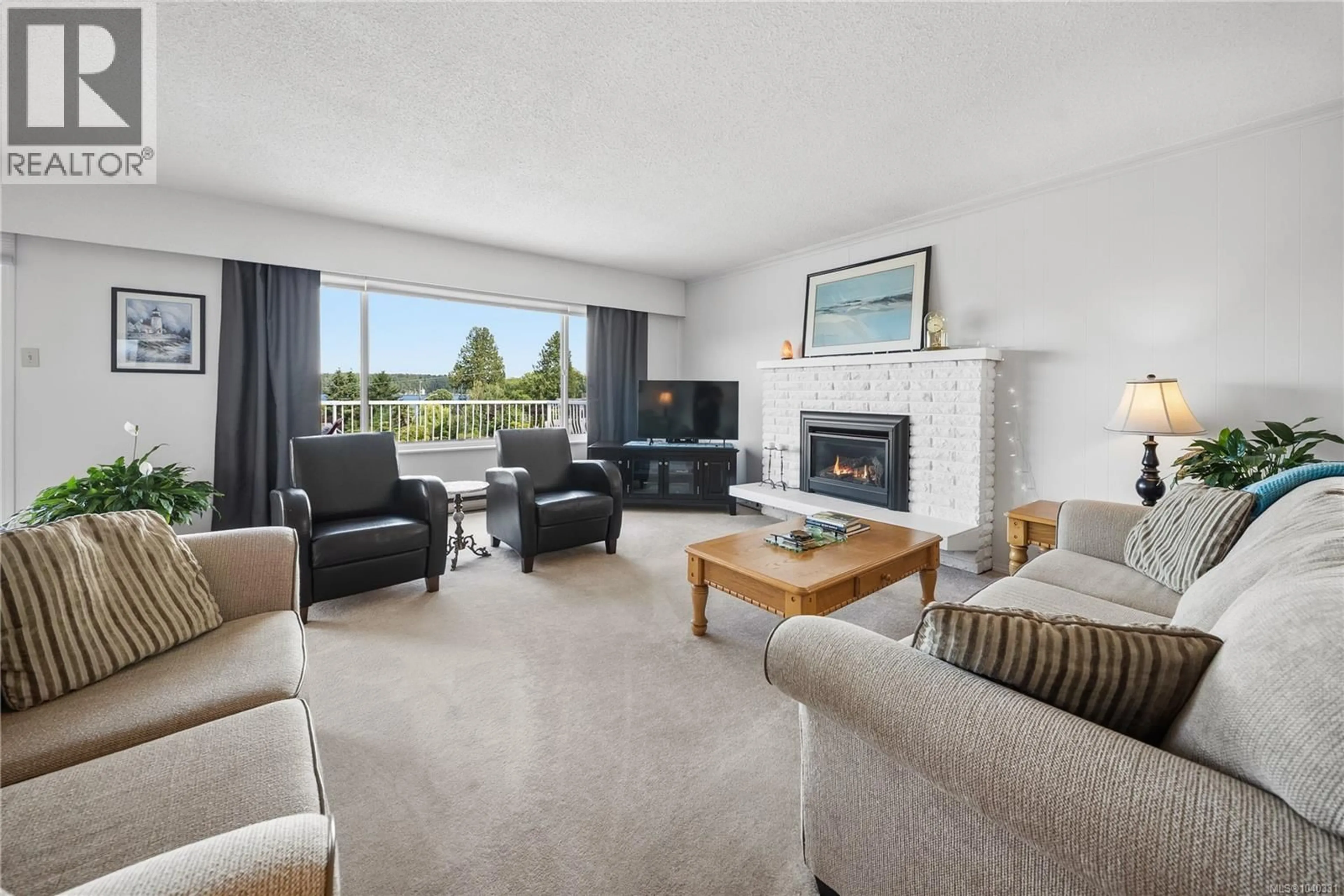 Living room with furniture, unknown for 1525 LOAT STREET, Nanaimo British Columbia V9S3L5