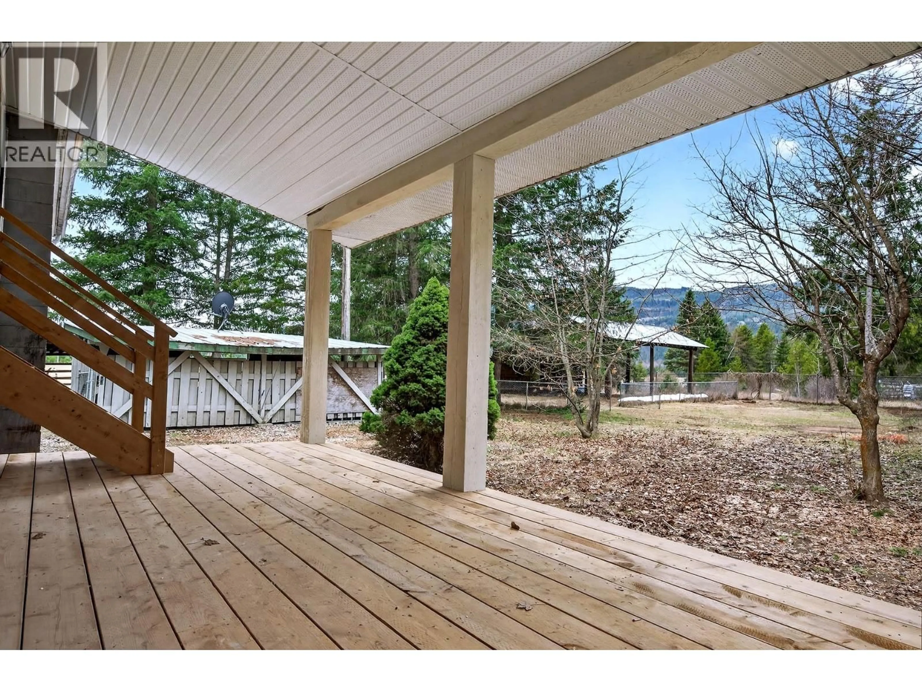 Patio, water/lake/river/ocean view for 1297 THOMPSON DRIVE, Clearwater British Columbia V0E1N2