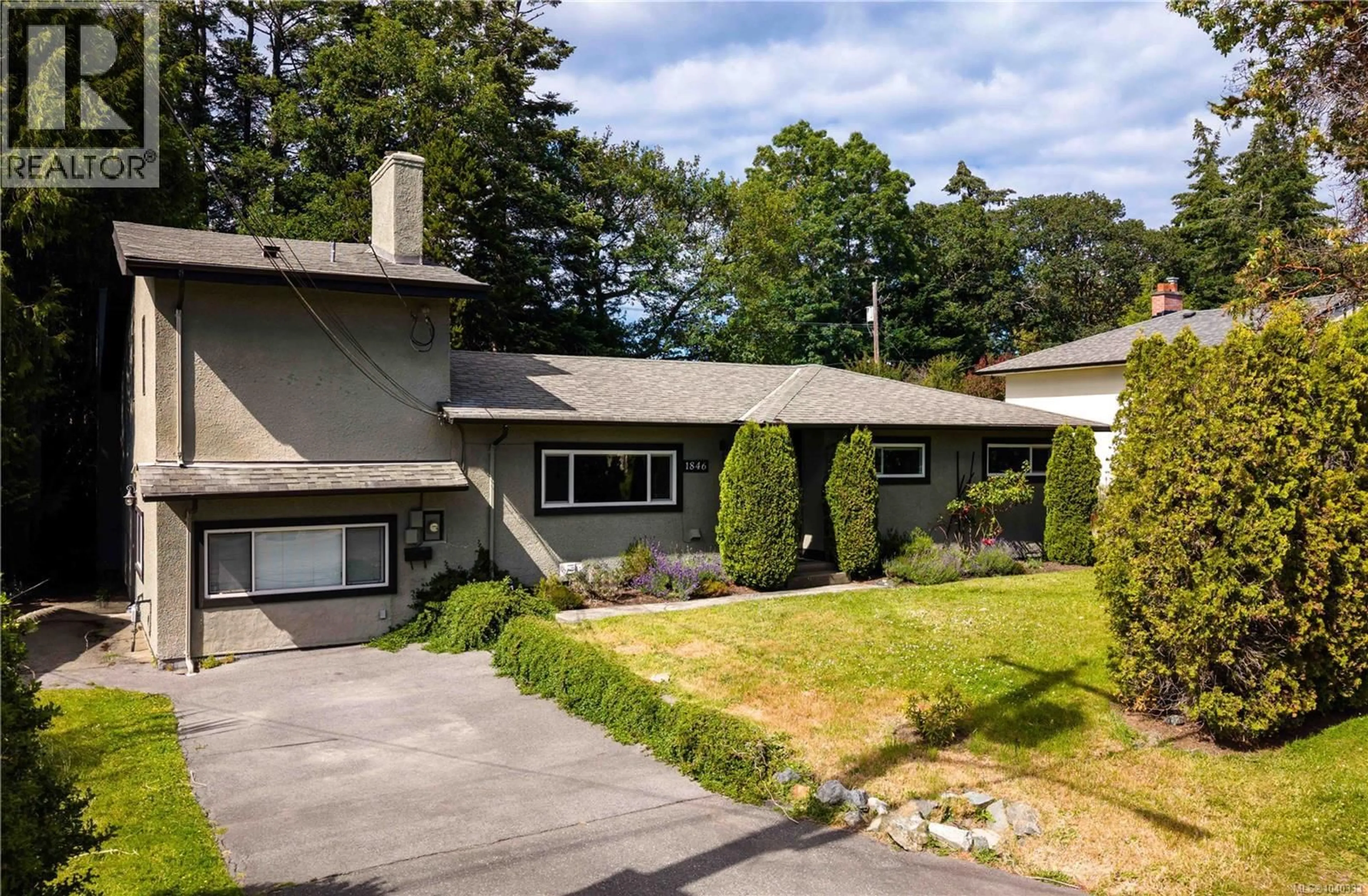 A pic from outside/outdoor area/front of a property/back of a property/a pic from drone, street for 1846 FAIRBURN DRIVE, Saanich British Columbia V8N1P9