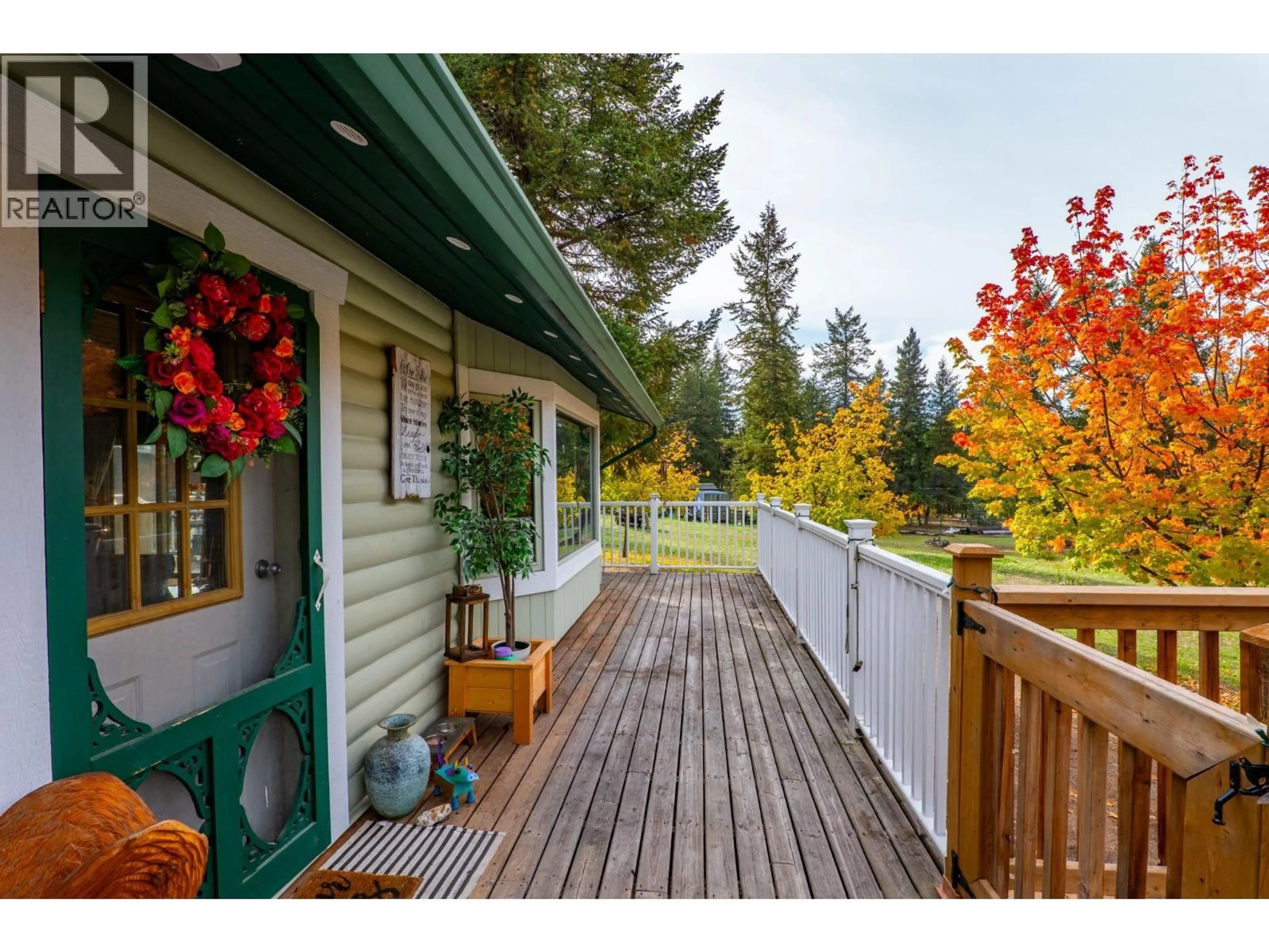 Patio, unknown for 4148 DIXON MOUNTAIN ROAD, Barriere British Columbia V0E1E0