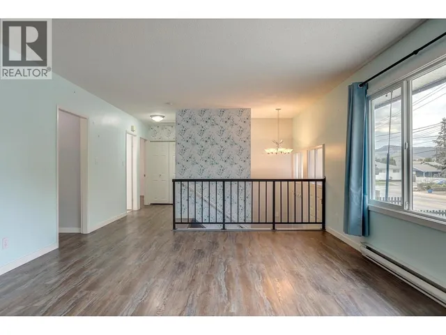 2603 41 STREET, Vernon 5
