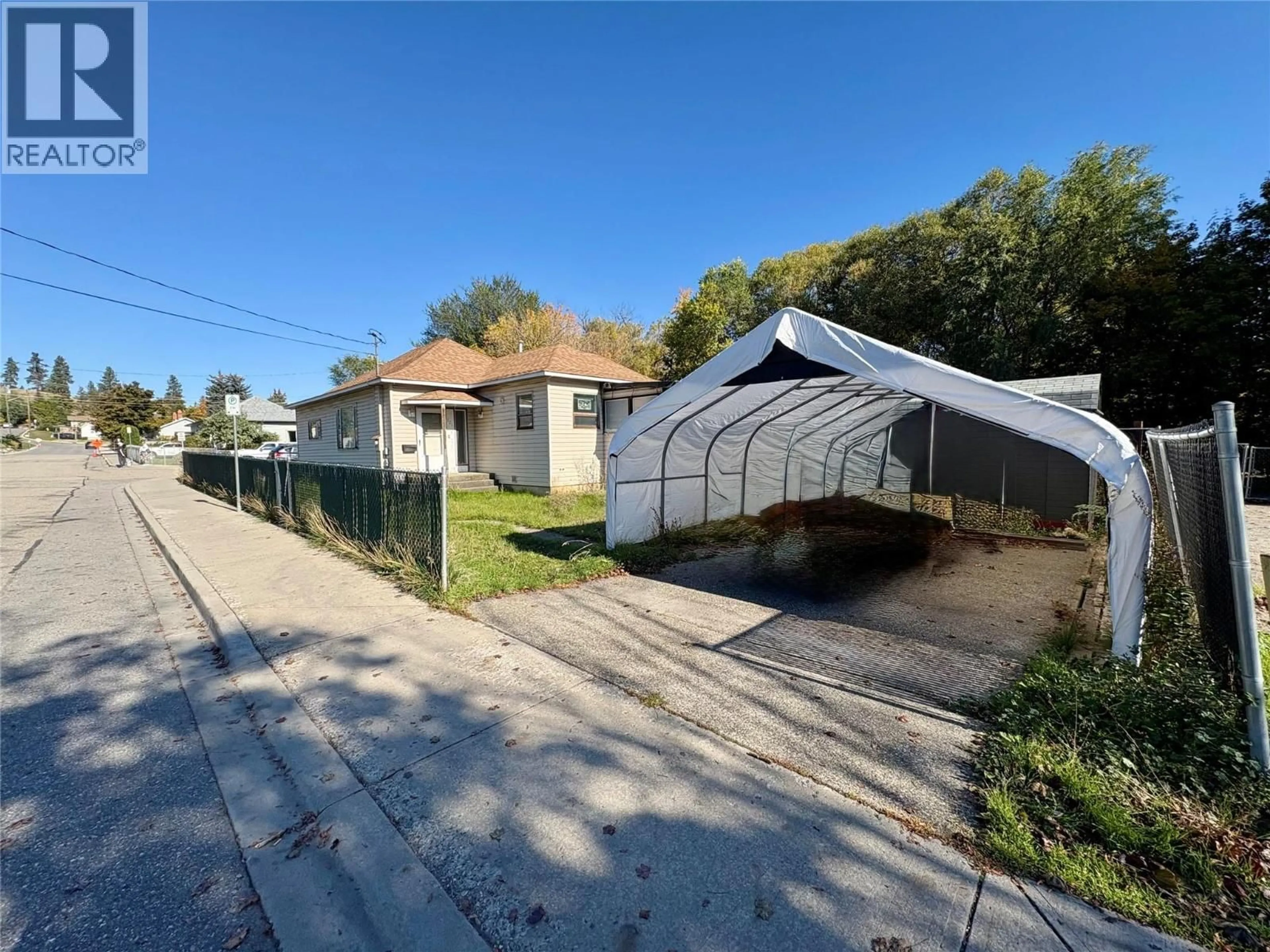 A pic from outside/outdoor area/front of a property/back of a property/a pic from drone, street for 3211 35 STREET, Vernon British Columbia V1T6B8