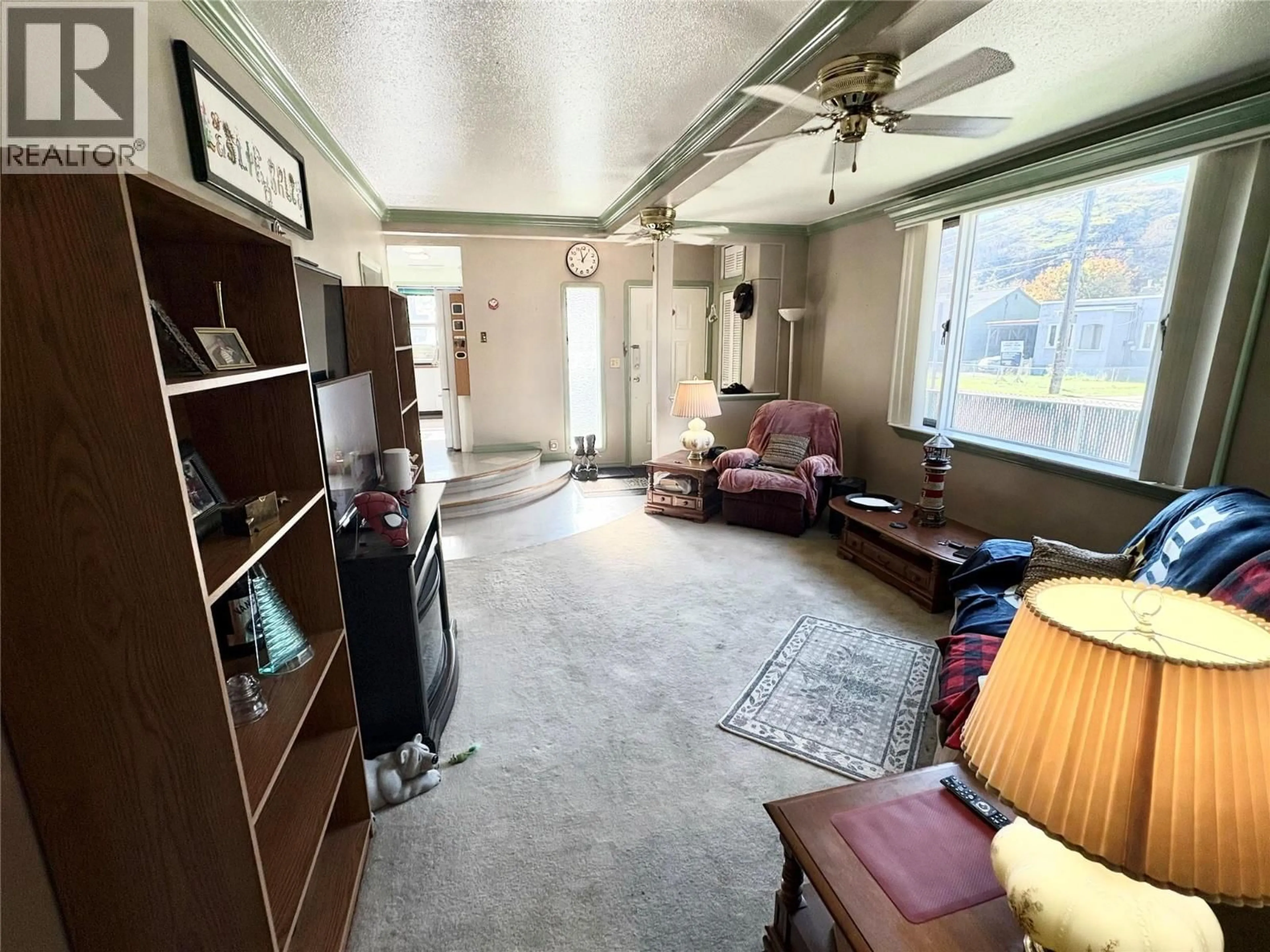 A pic of a room for 3211 35 STREET, Vernon British Columbia V1T6B8