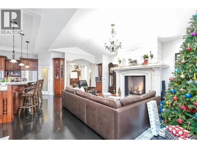1981 CAPISTRANO DRIVE, Kelowna 5