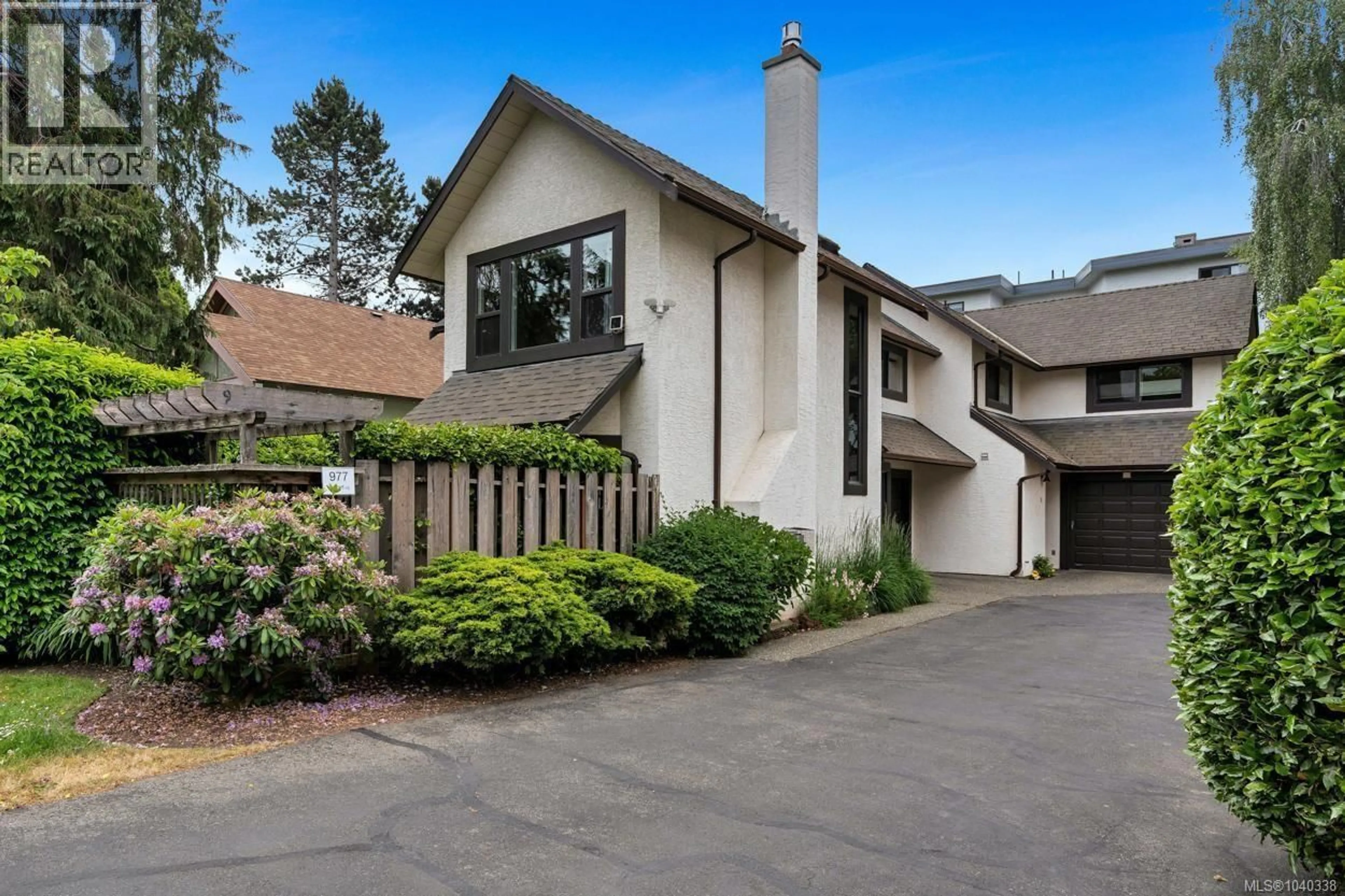 Unknown for 9 - 977 CONVENT PLACE, Victoria British Columbia V8V2Y9