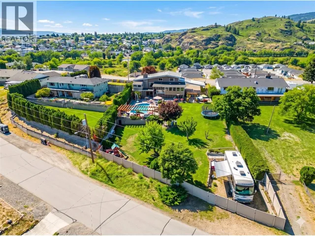 6521 BELLEVUE DRIVE, Oliver 5